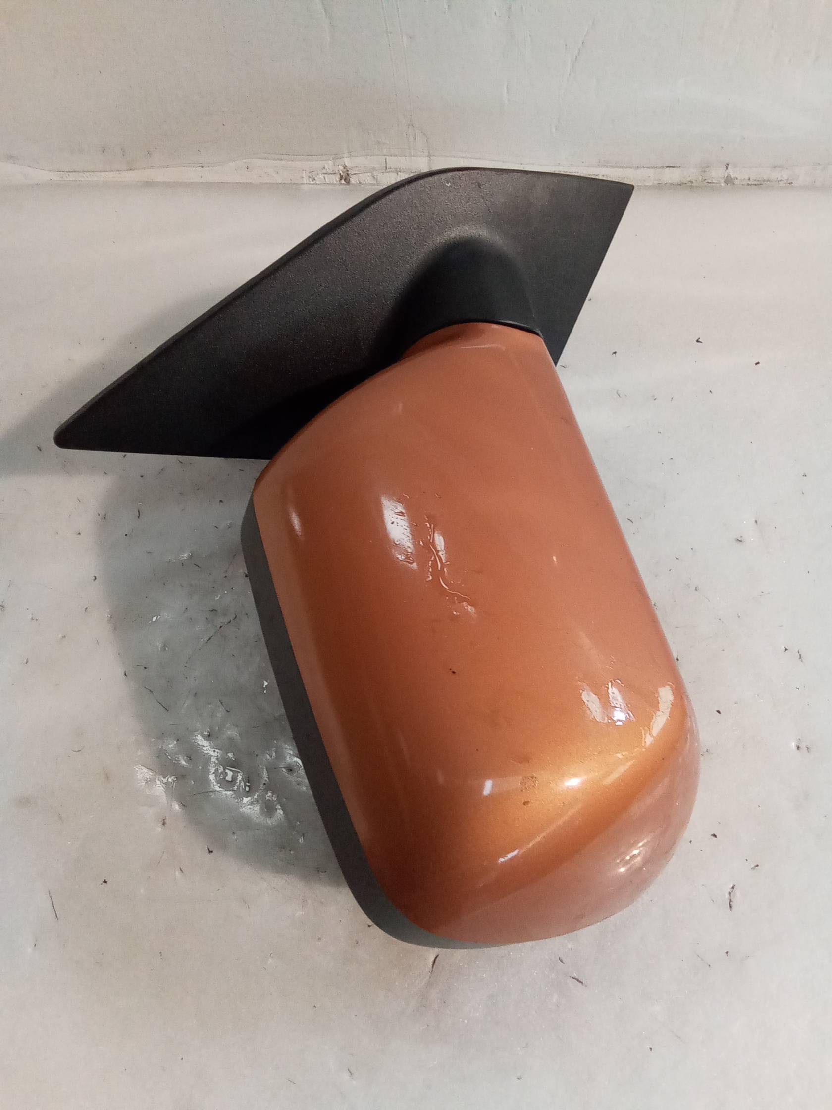 Retrovisore est. dx.