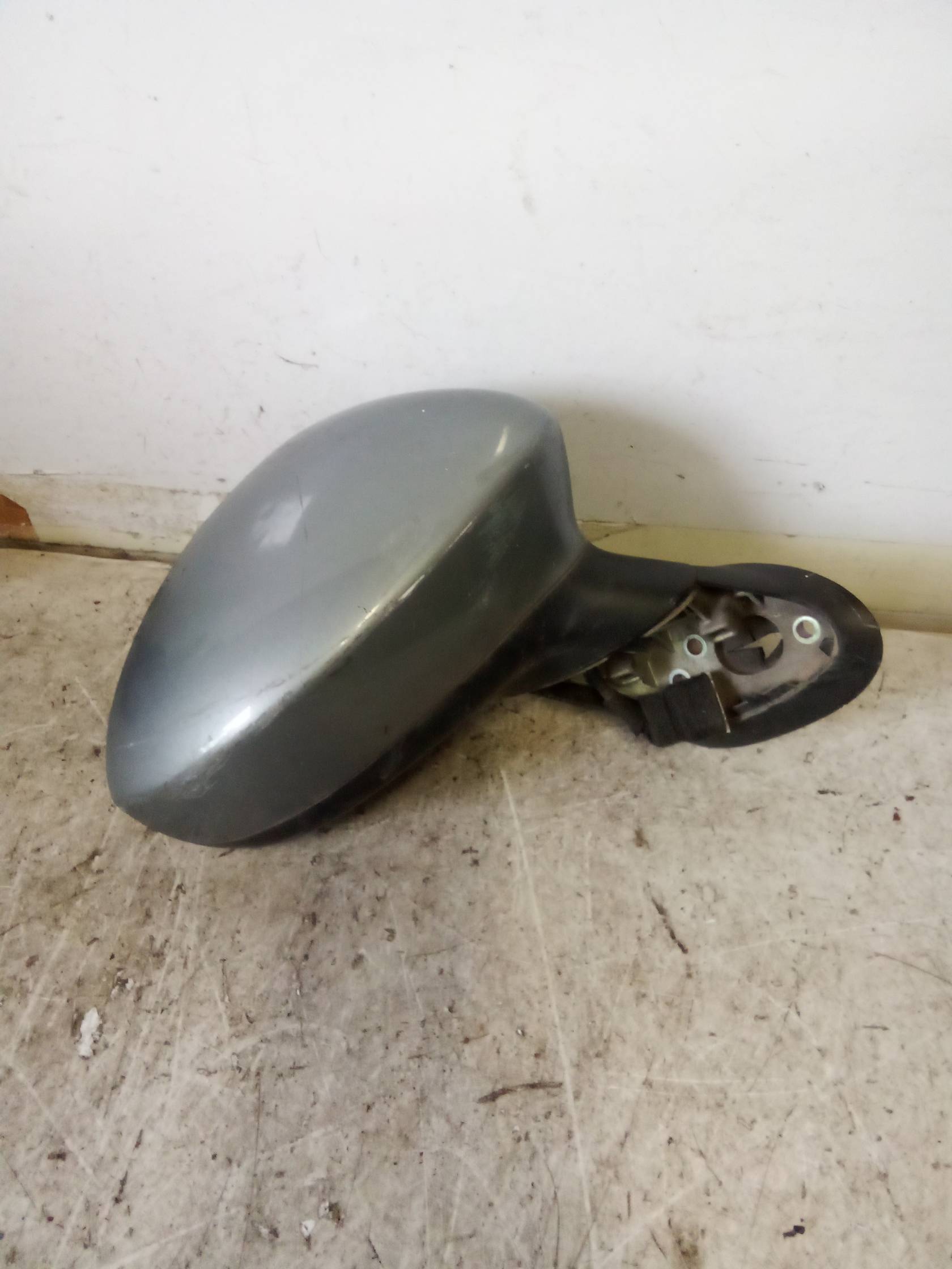 Retrovisore est. dx.