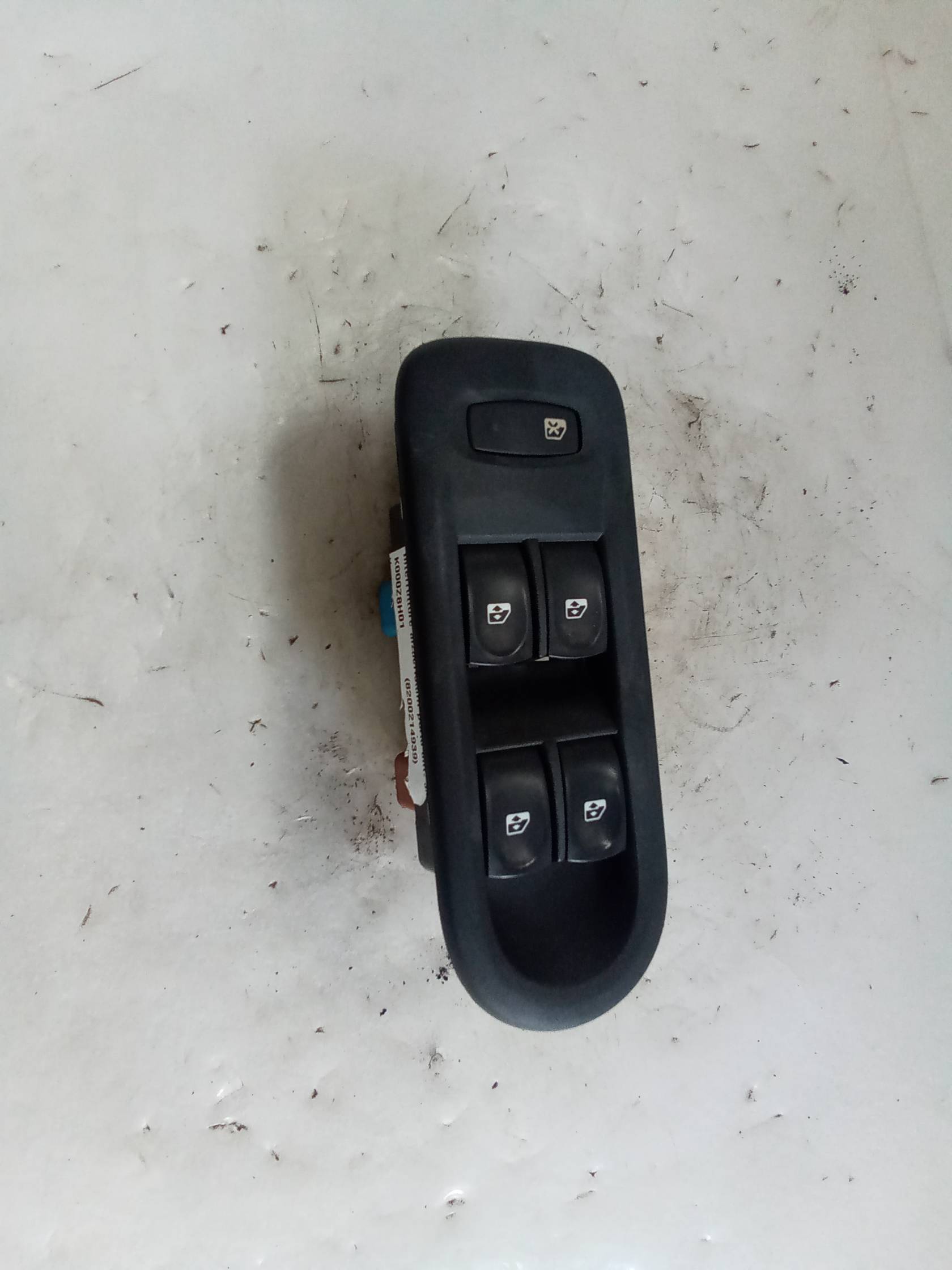 Interruttore alzacristalli porta ant. sx.