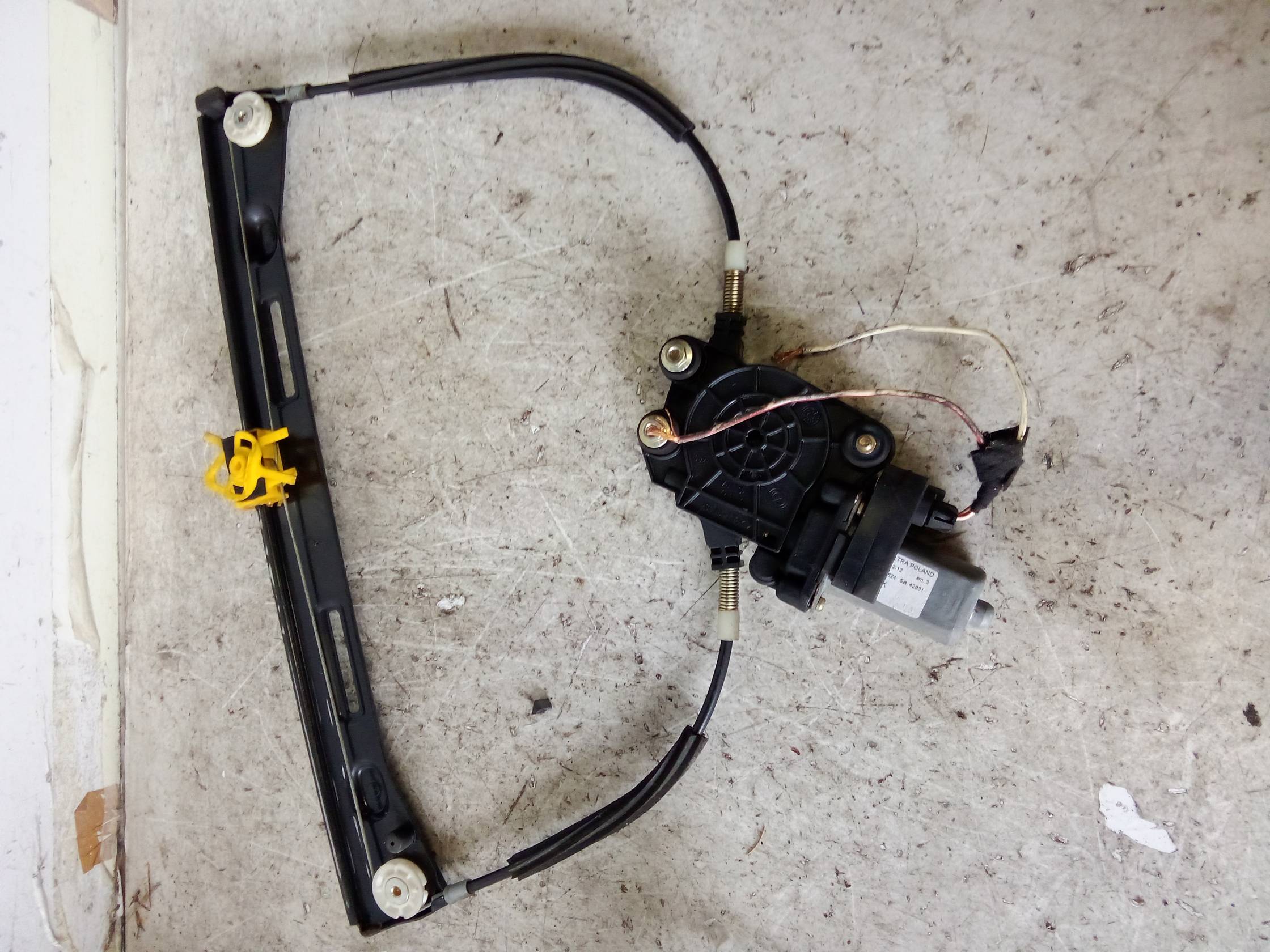 Alzacristallo elettr. porta ant. con motorino sx. Alzacristallo elettr. porta ant. con motorino sx.