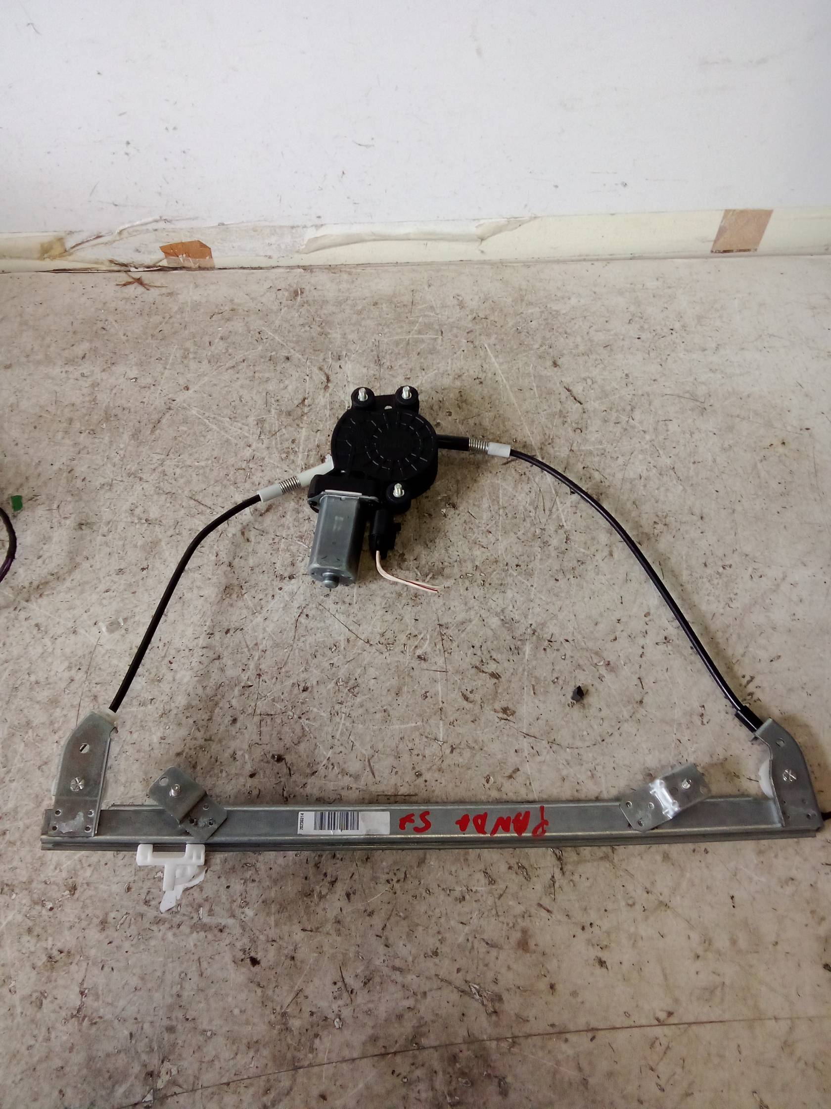 Alzacristallo elettr. porta ant. con motorino sx. Alzacristallo elettr. porta ant. con motorino sx.