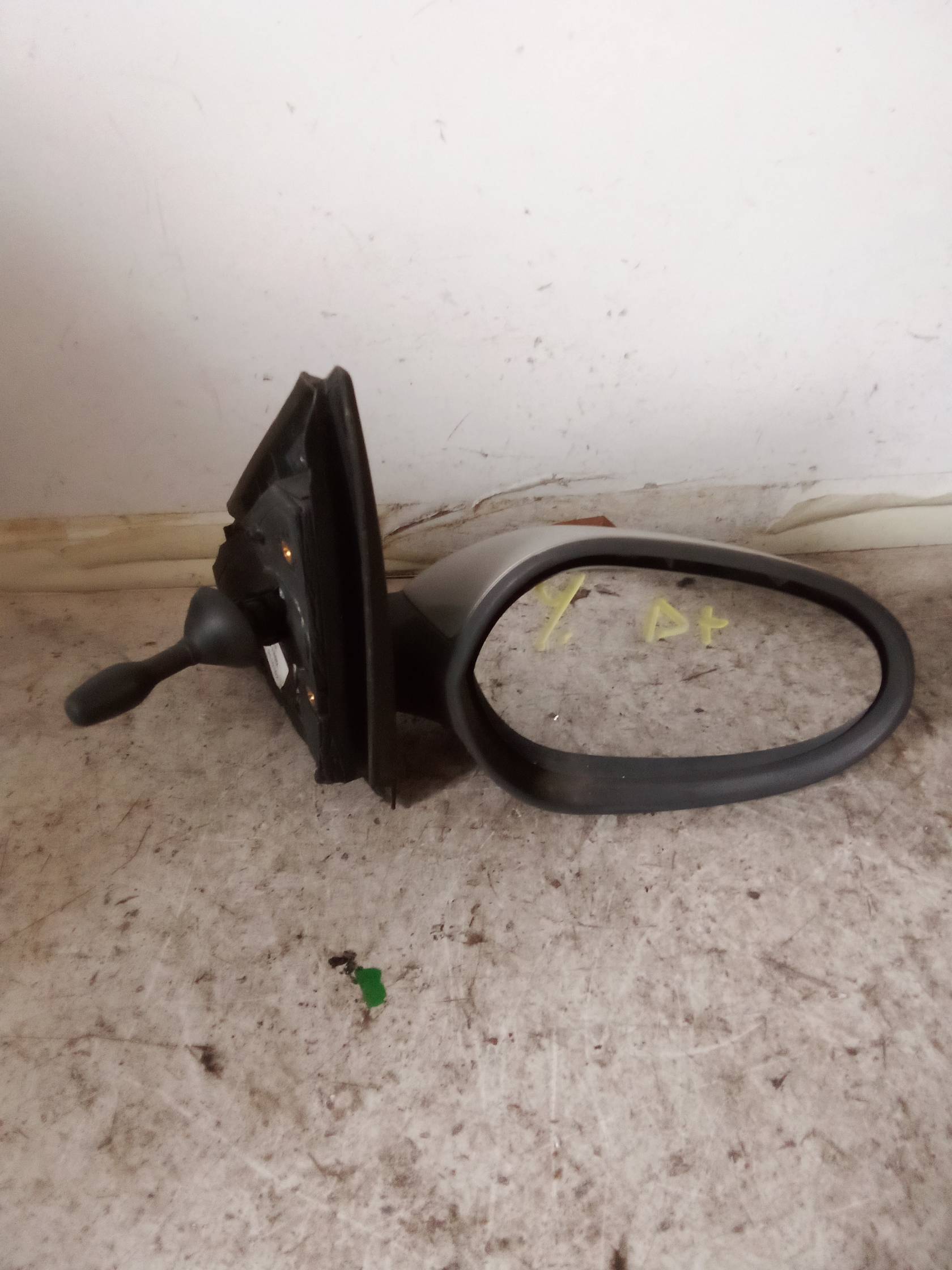 Retrovisore est. dx.