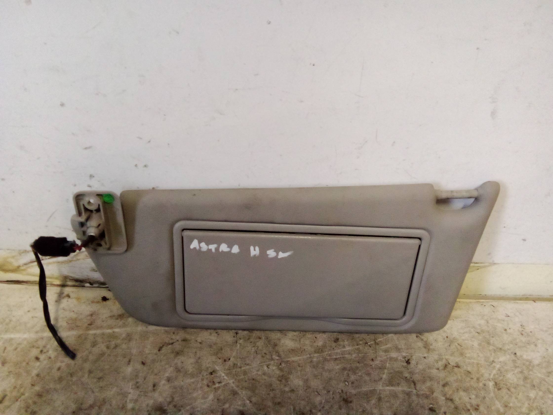 Aletta parasole parabrezza sx.