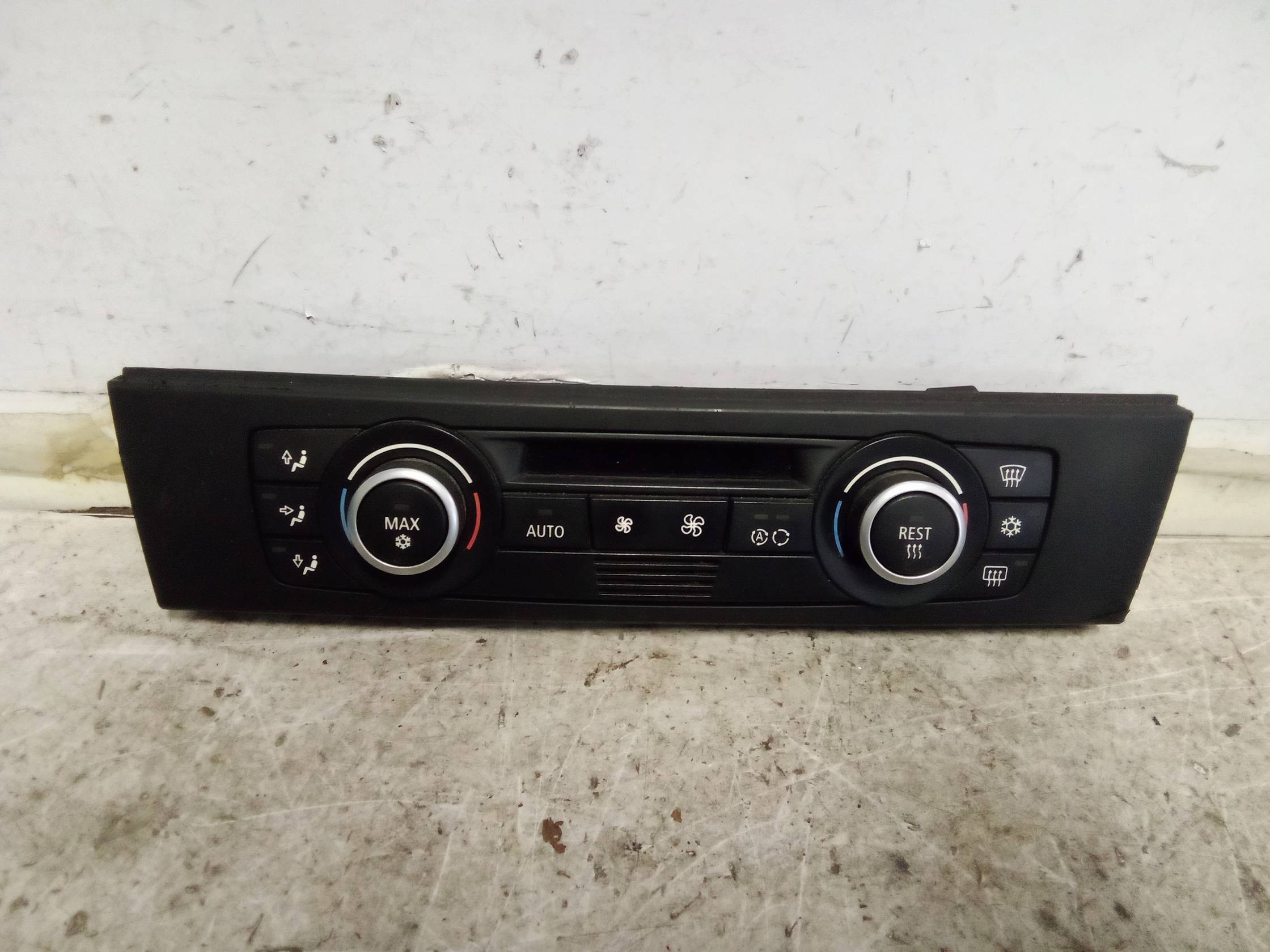 Blocco comando climatizzazione Blocco comando climatizzazione