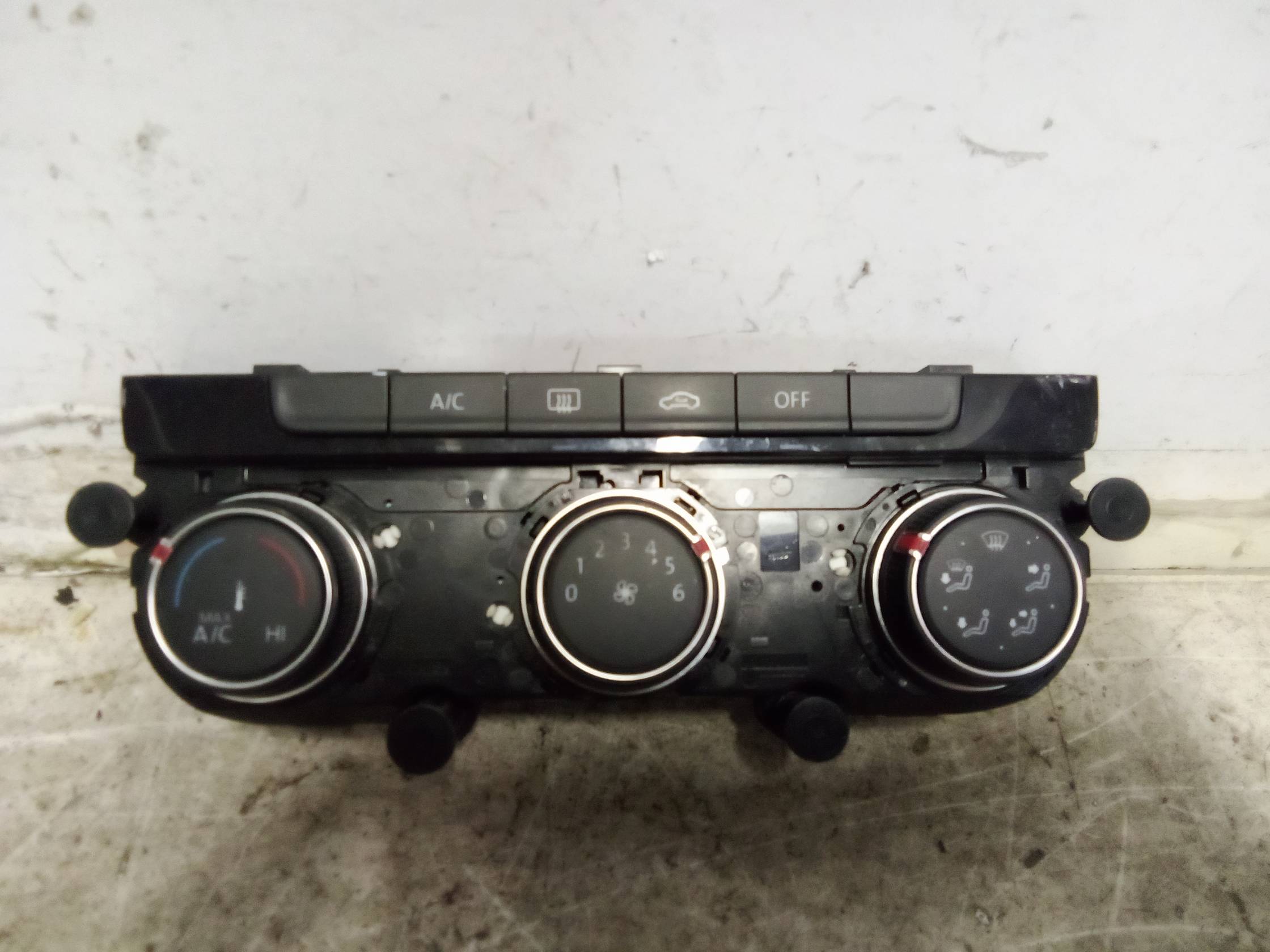 Blocco comando climatizzazione Blocco comando climatizzazione