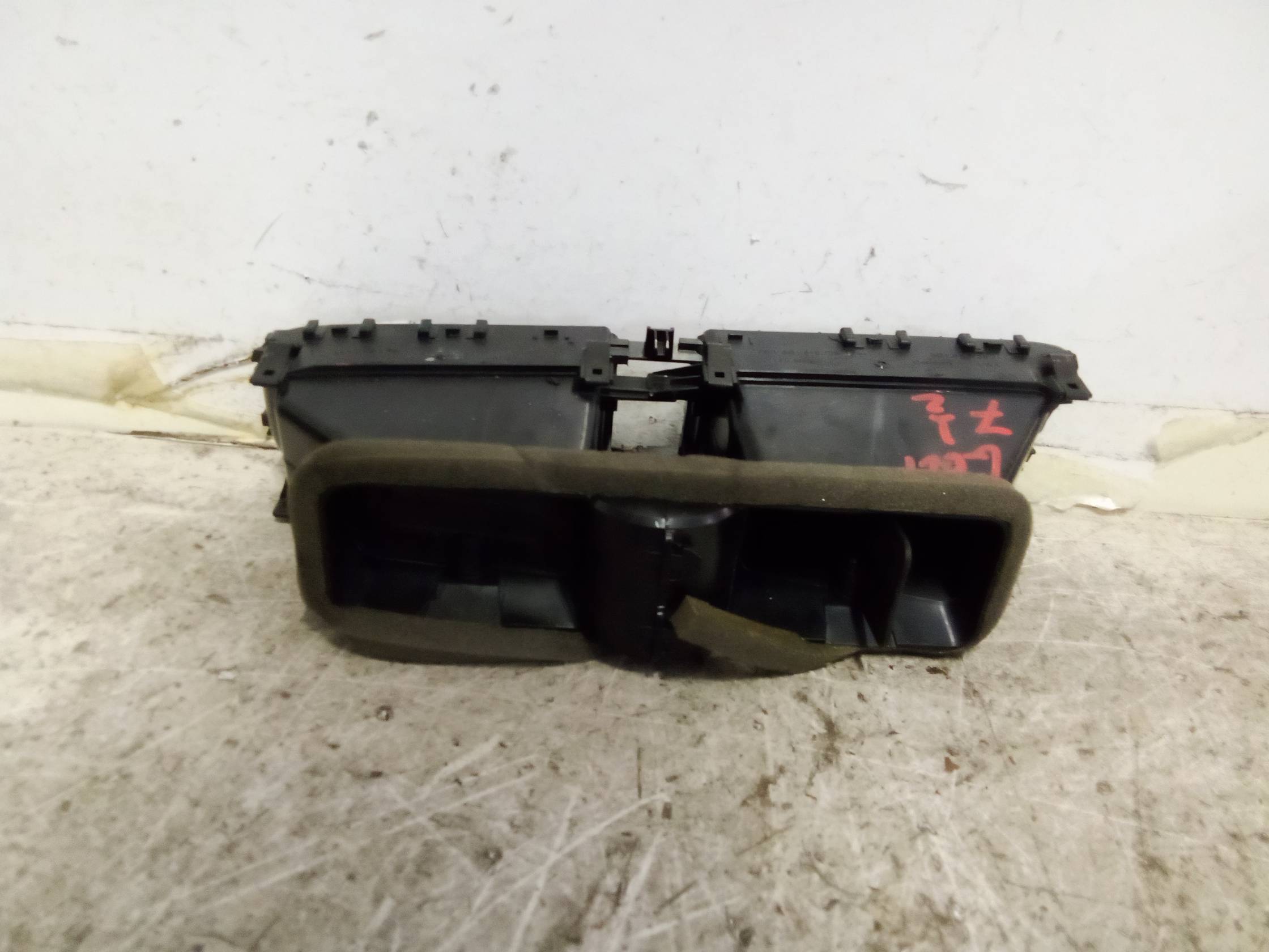 Bocchetta aria ant. console centr.