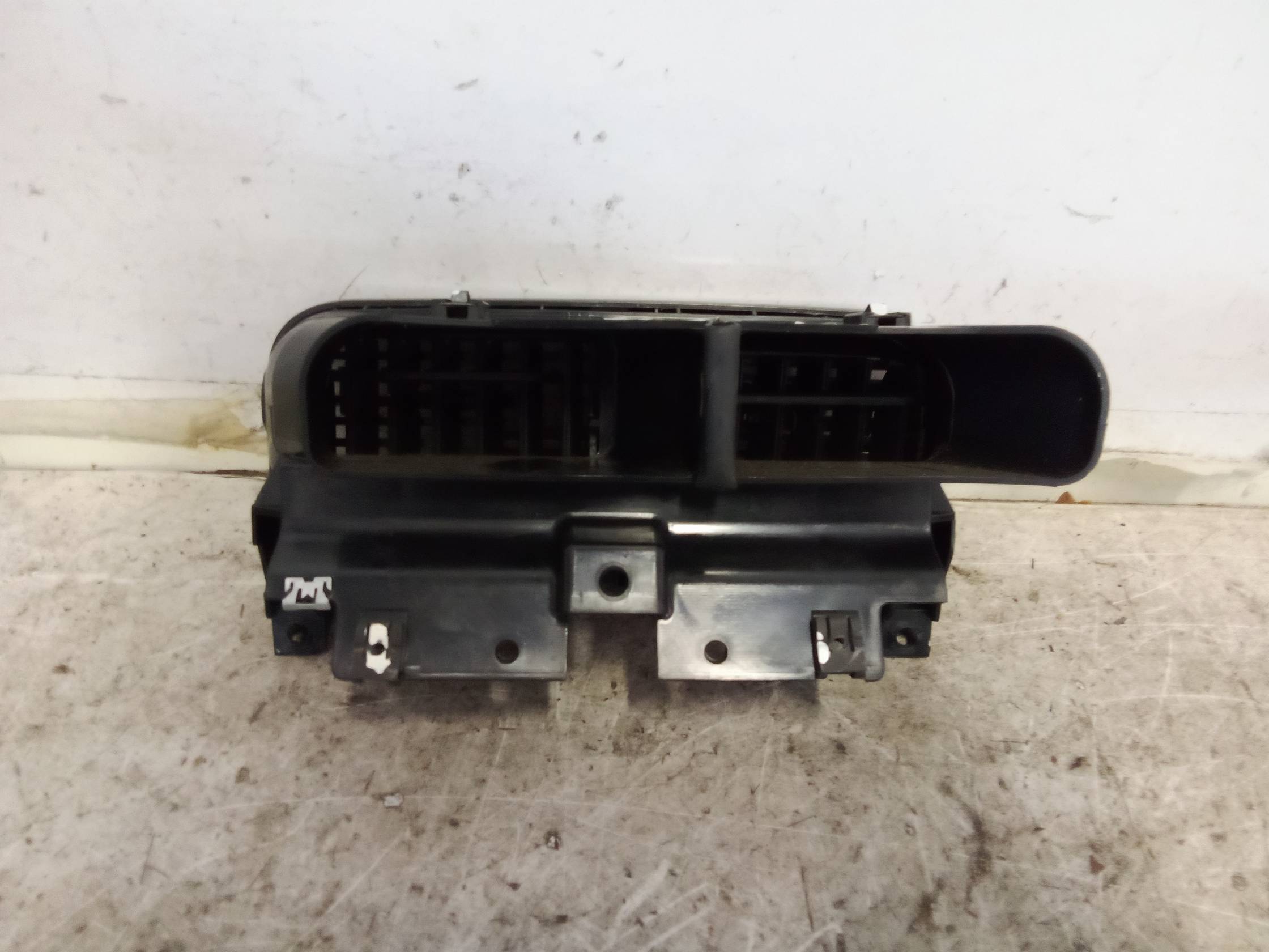 Bocchetta aria ant. console centr.