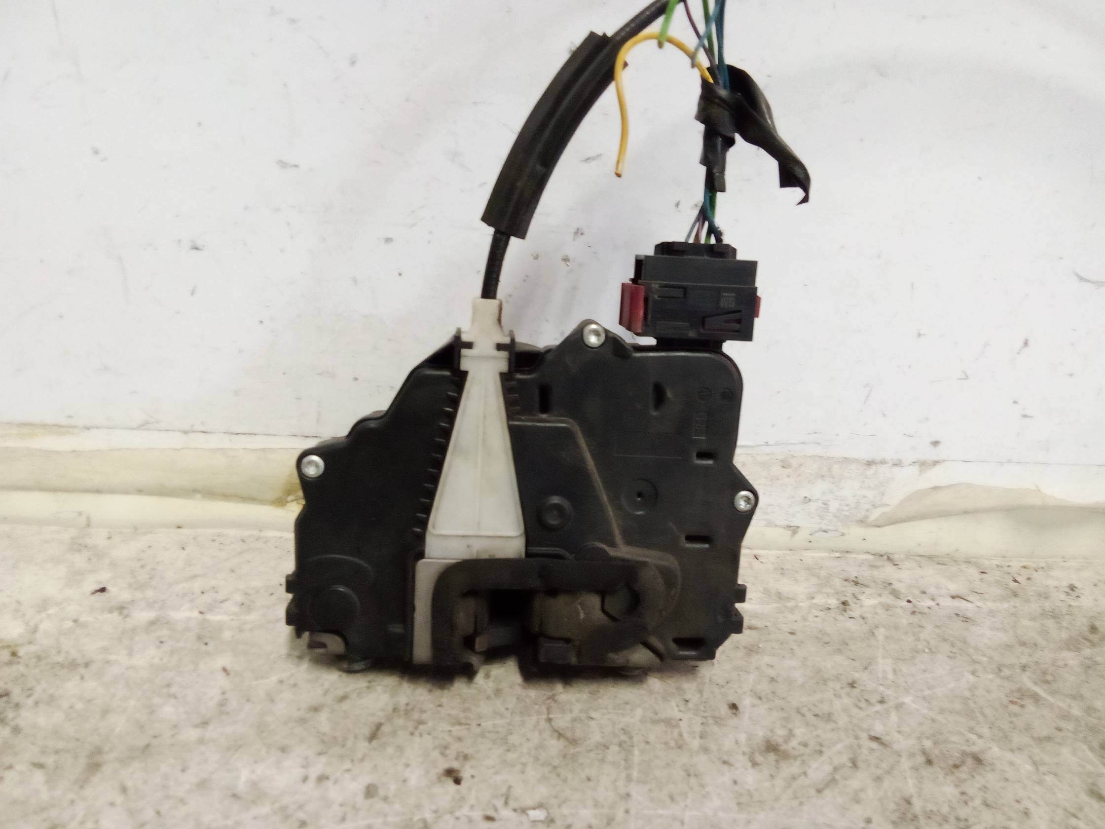 Serratura chiusura c.zta porta ant. dx.