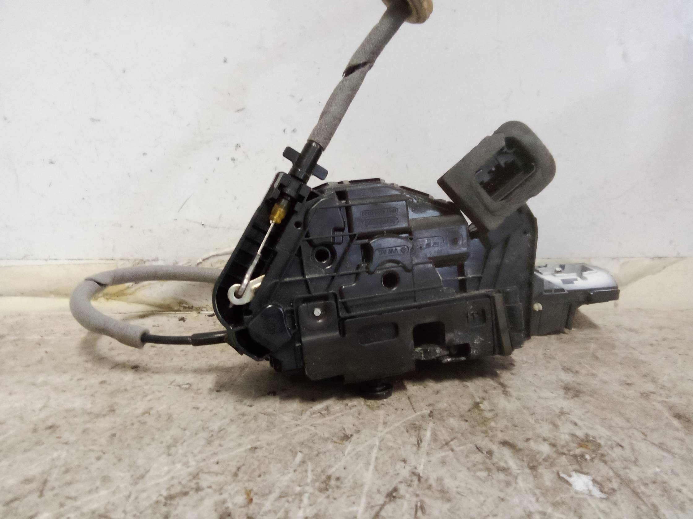 Serratura porta ant. dx.