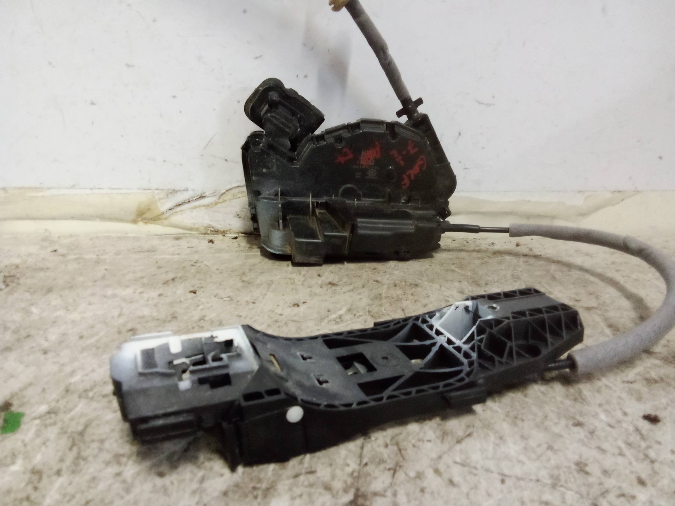 Serratura porta ant. dx.