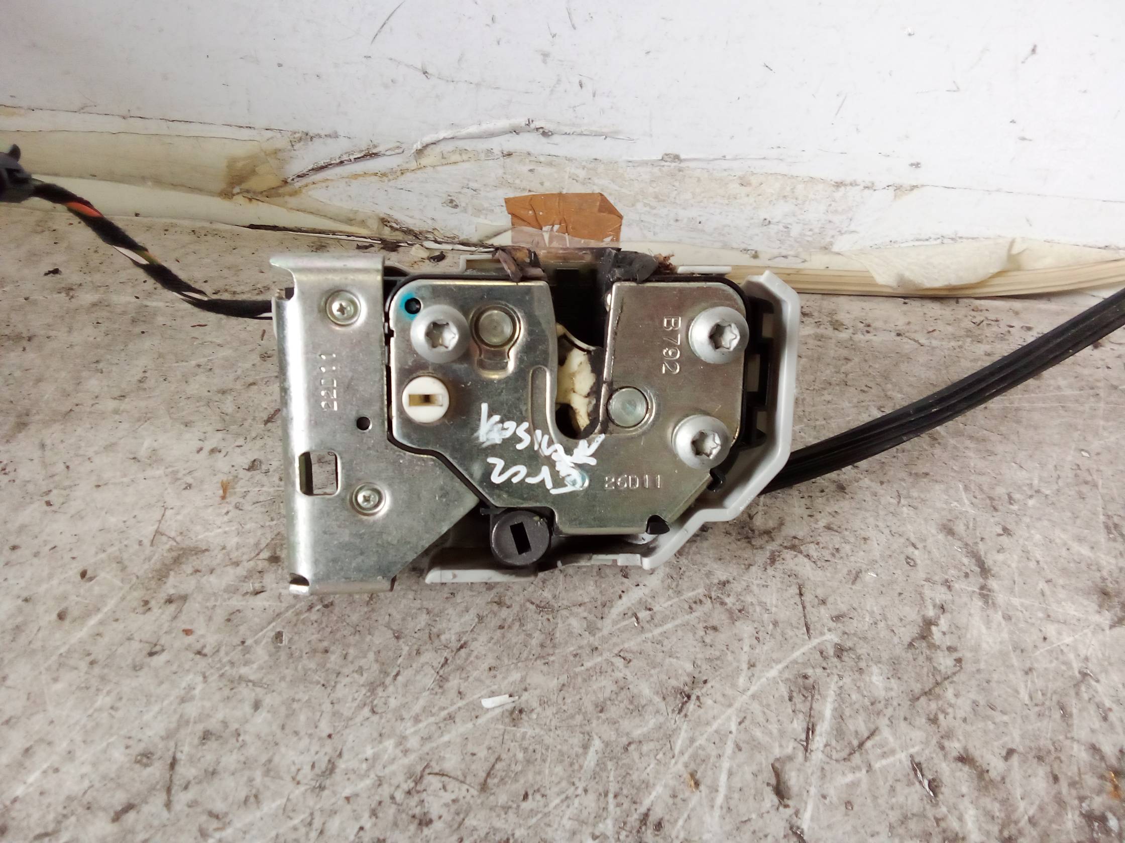 Serratura porta post. dx.