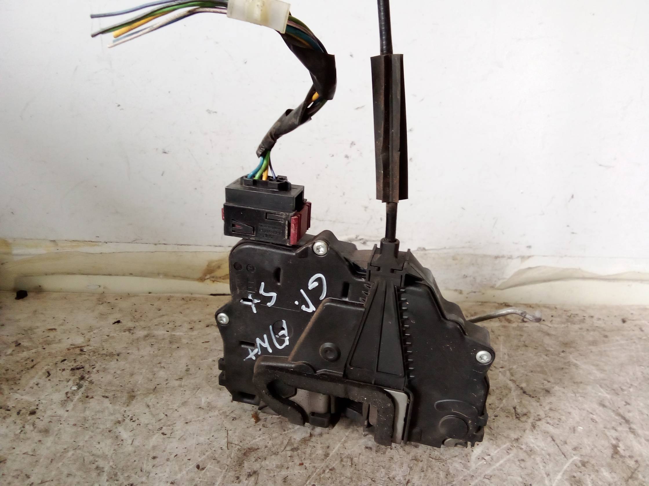 Serratura chiusura c.zta porta ant. sx. Serratura chiusura c.zta porta ant. sx.