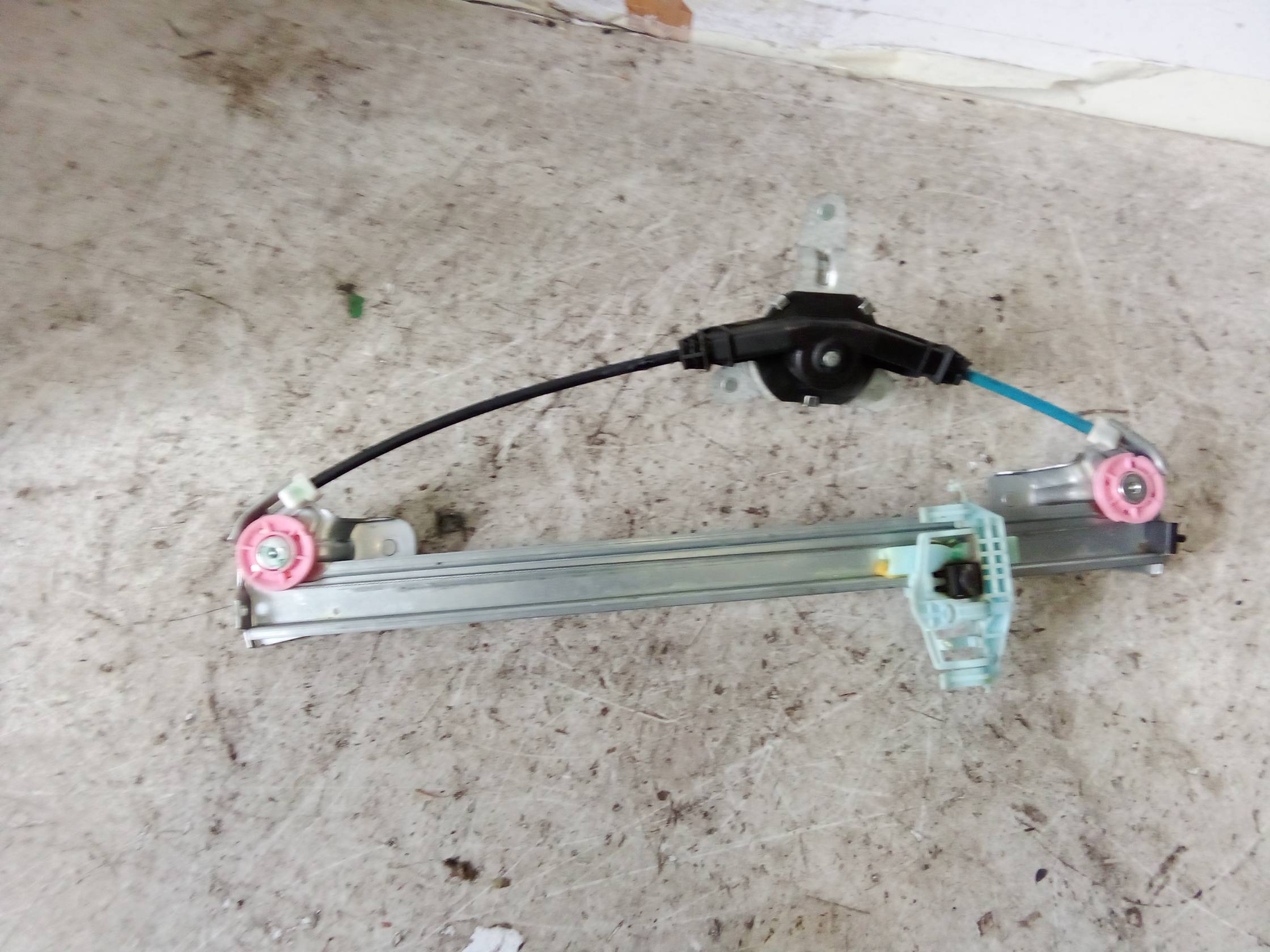 Alzacristallo porta post. dx.