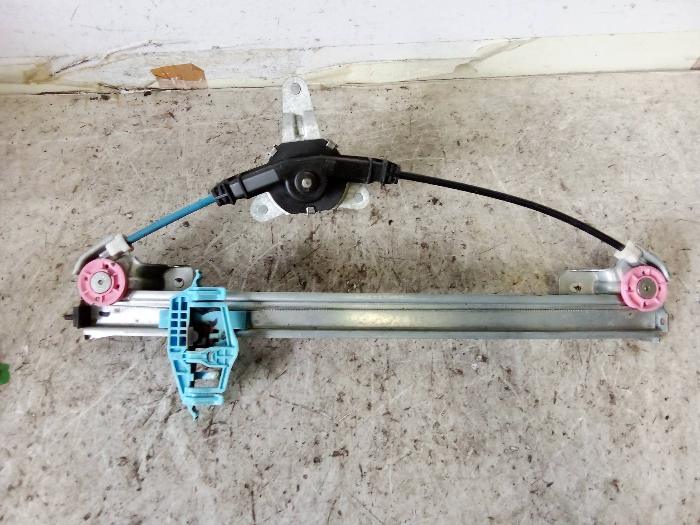 Alzacristallo porta post. sx.