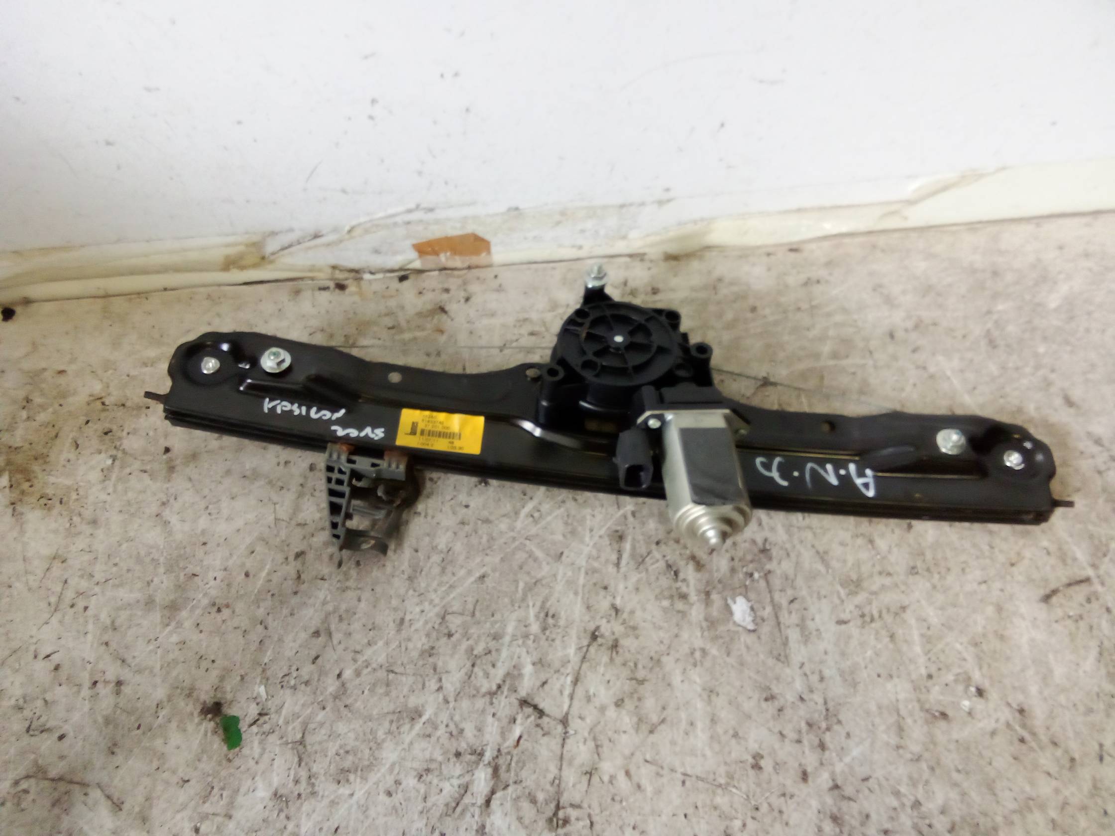 Alzacristallo elettr. porta ant. dx. Alzacristallo elettr. porta ant. dx.