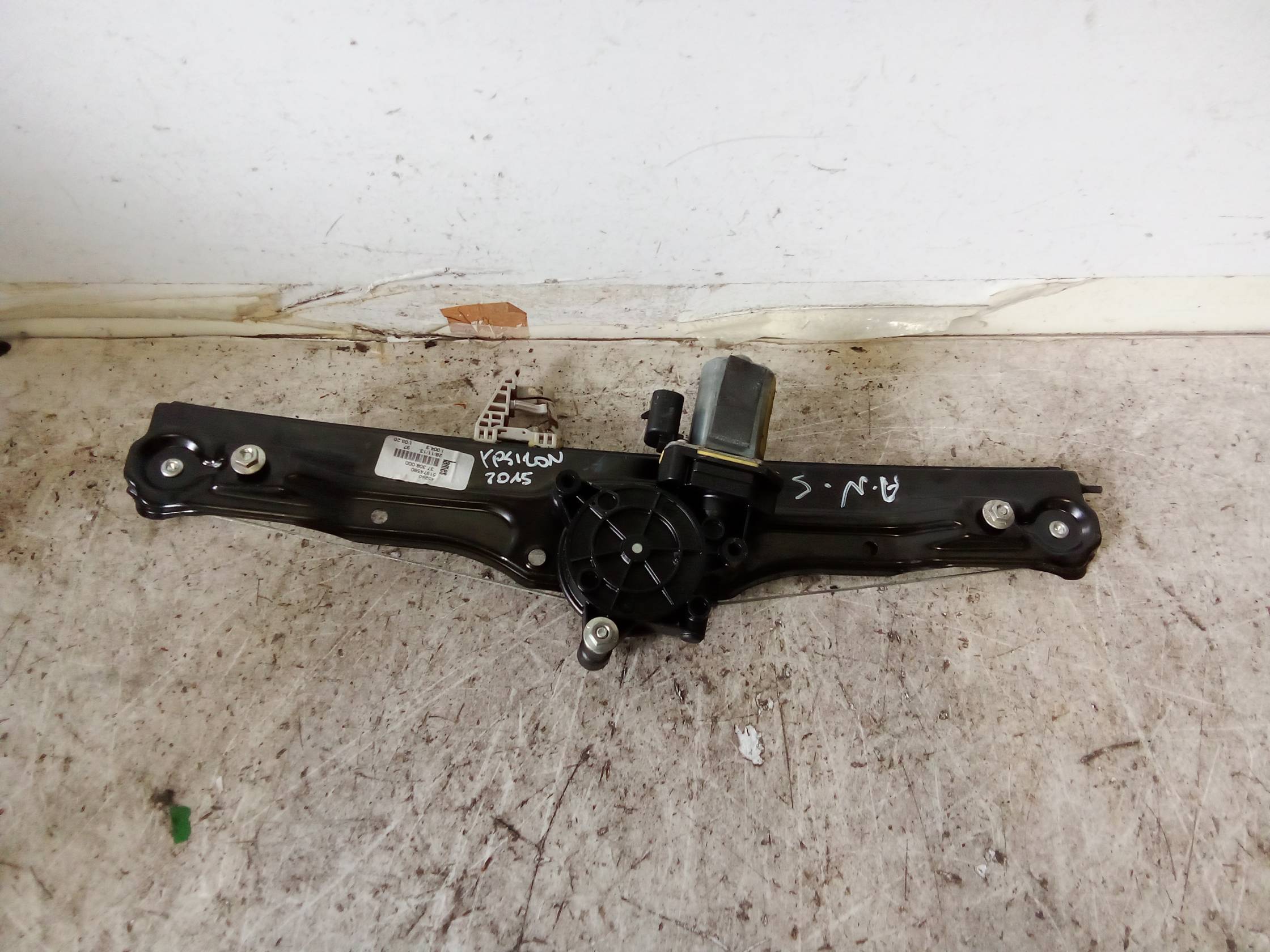 Alzacristallo elettr. porta ant. sx.