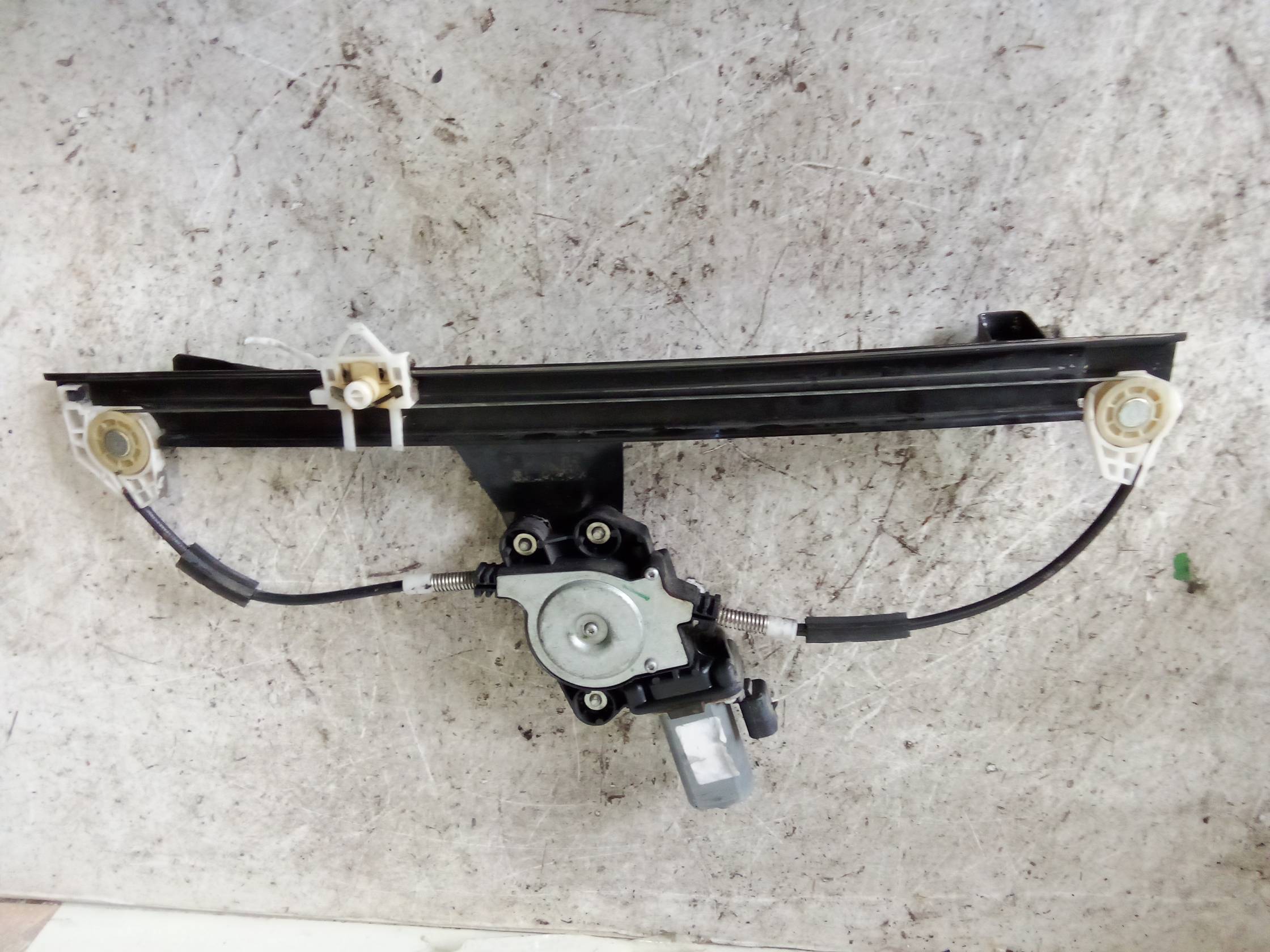 Alzacristallo elettr. porta ant. con motorino sx.