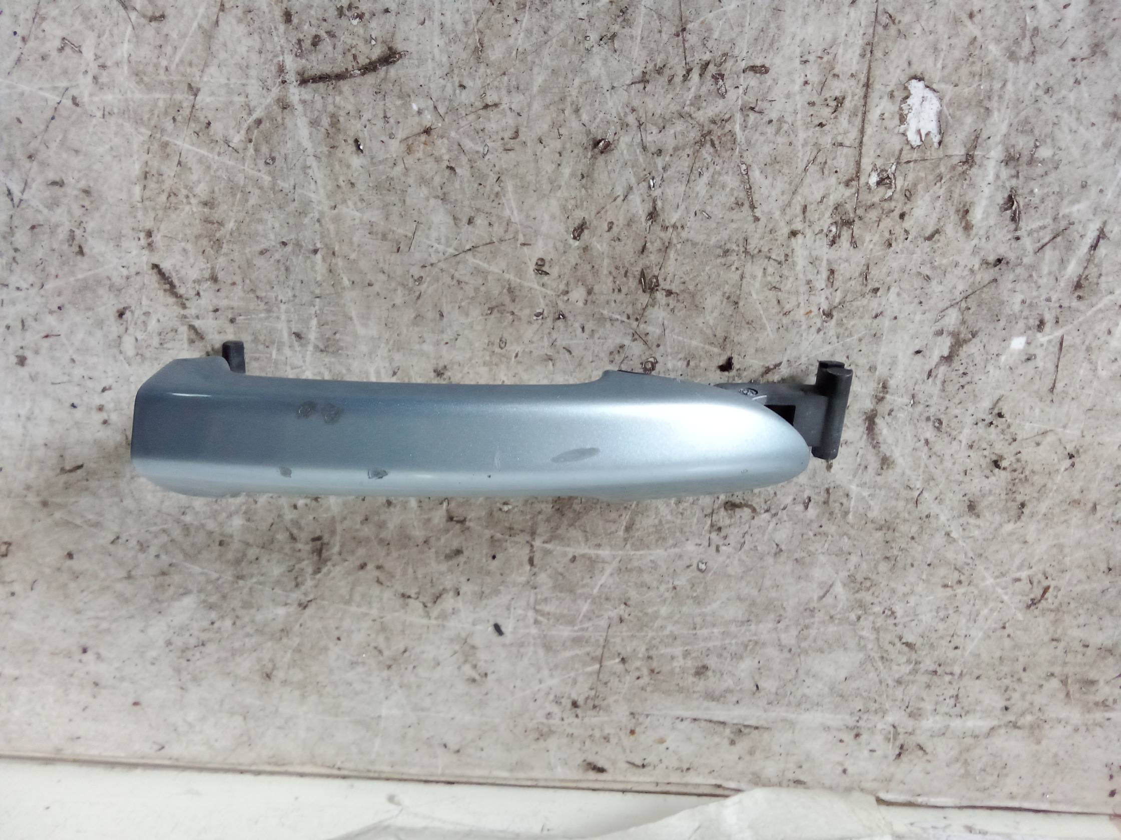 Maniglia porta post. sx. Maniglia porta post. sx.