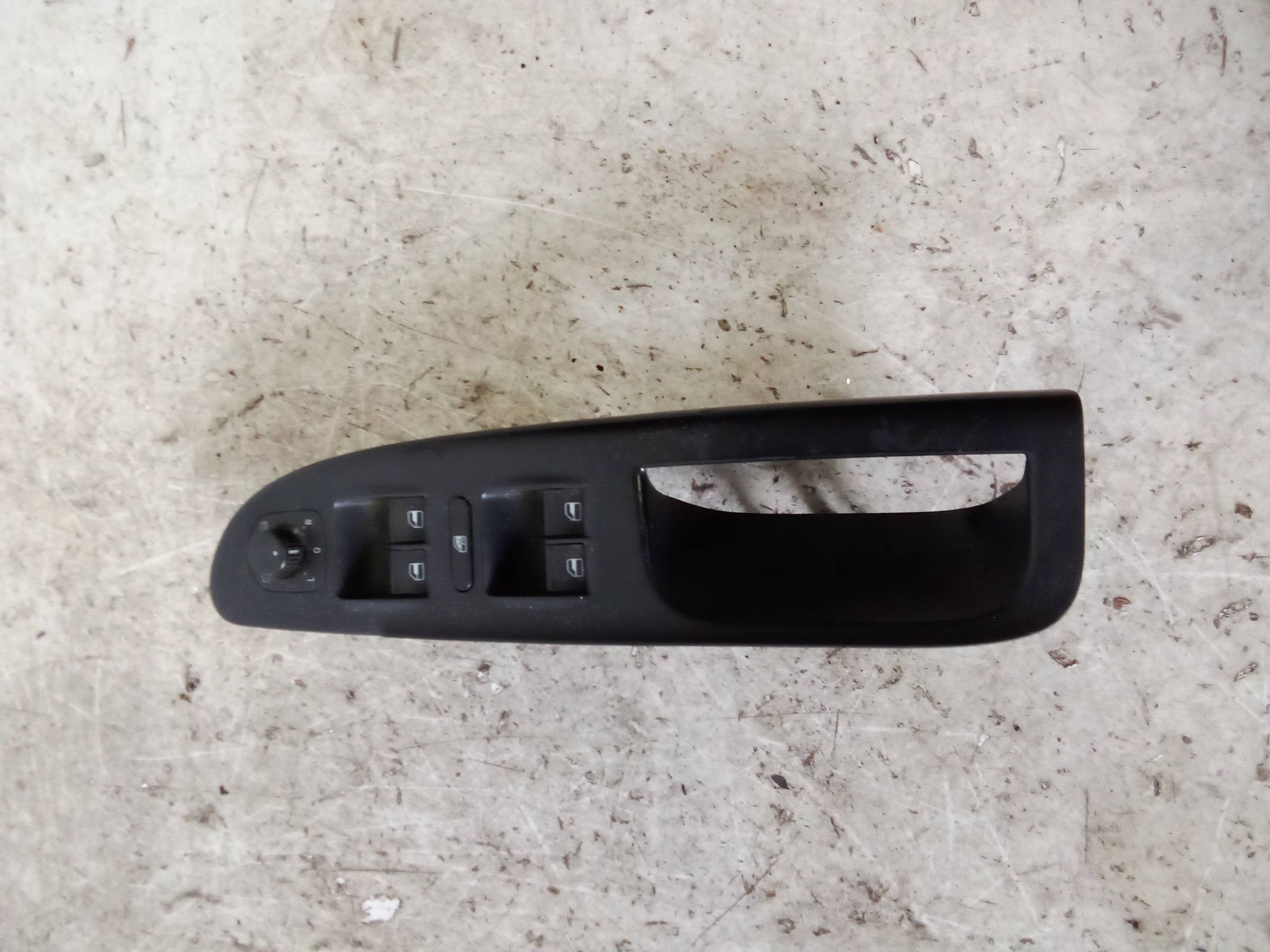 Interruttore alzacristalli porta ant.