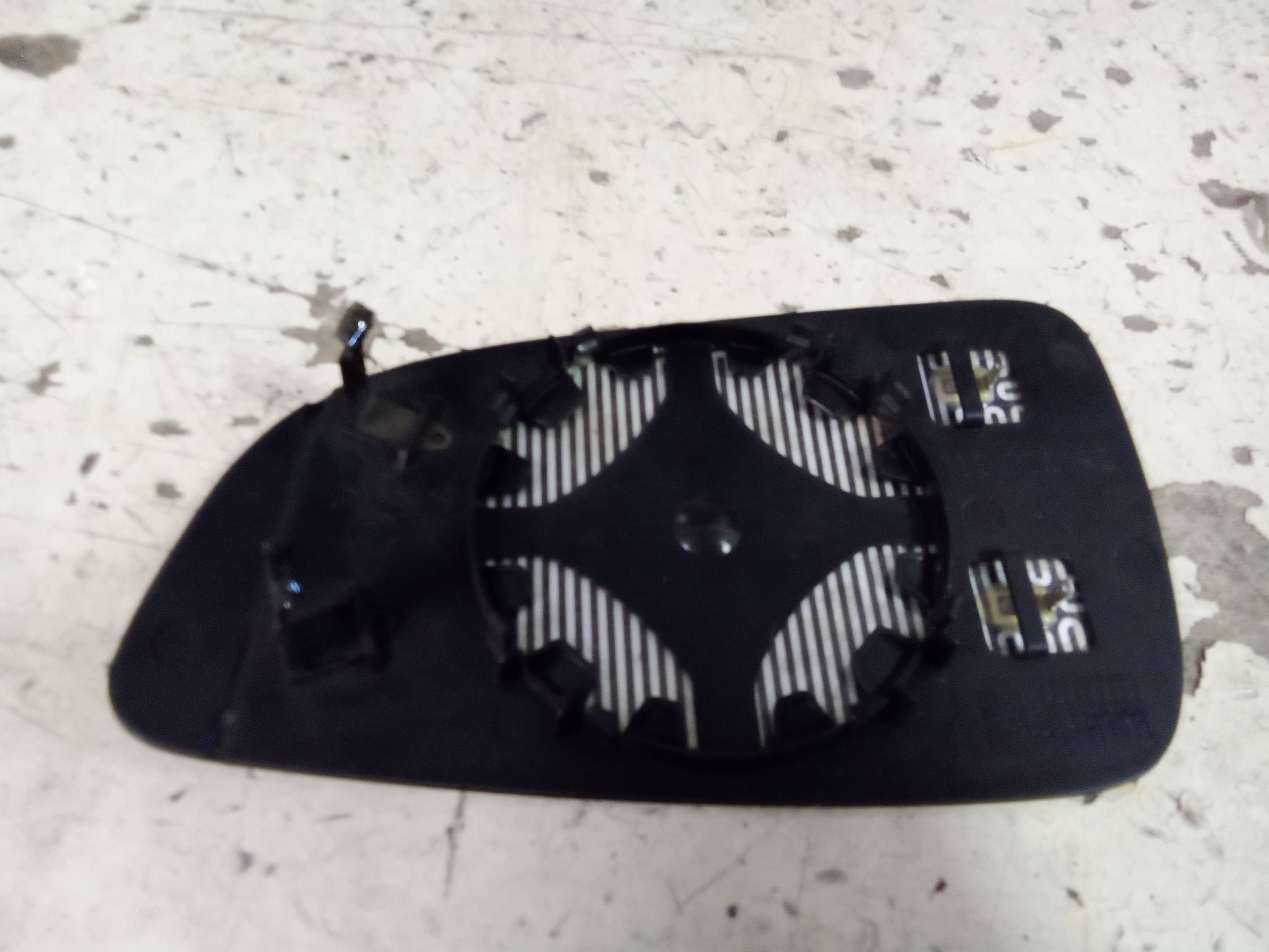 Cristallo retrovisore est. dx.