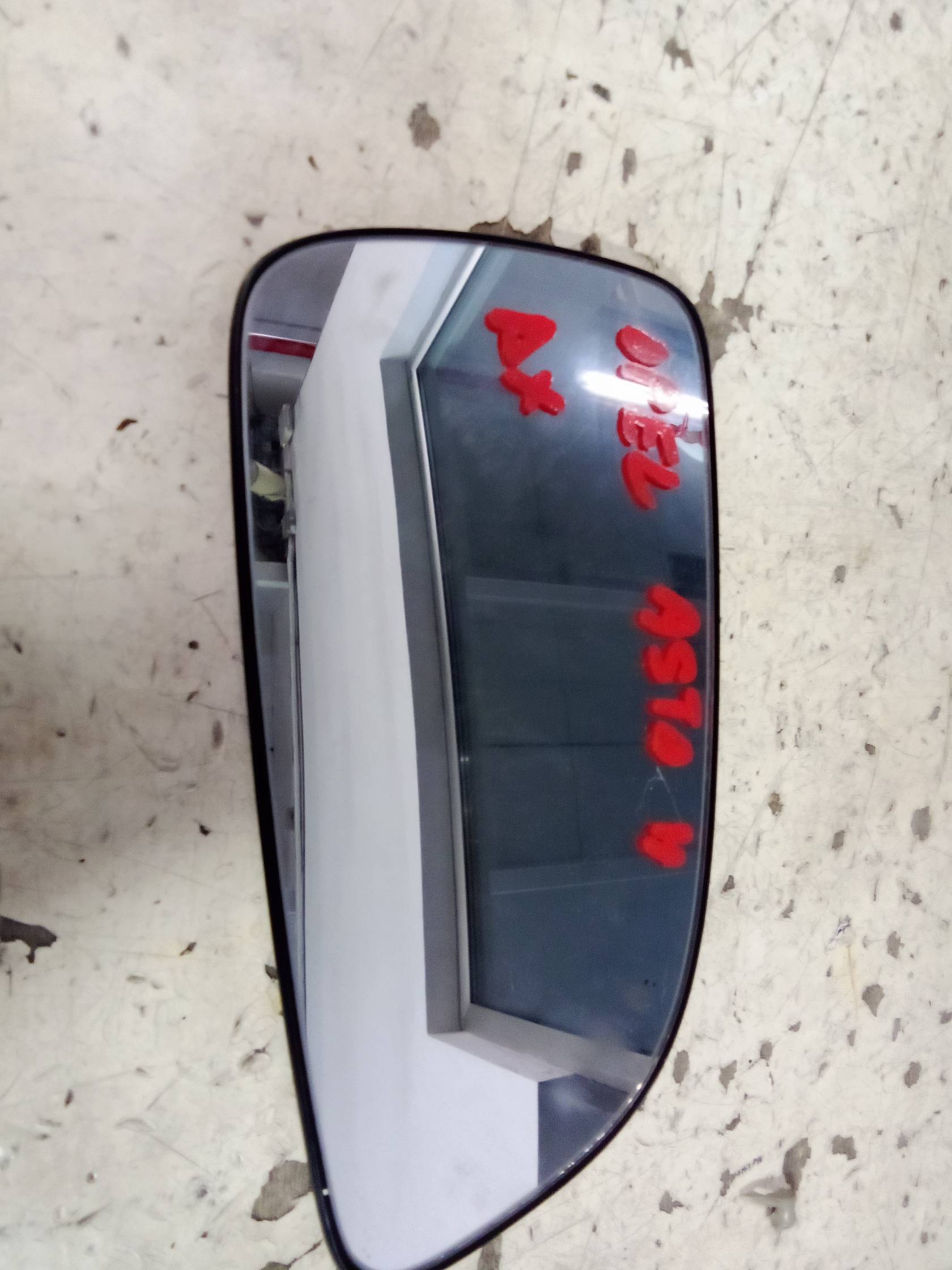 Cristallo retrovisore est. dx.