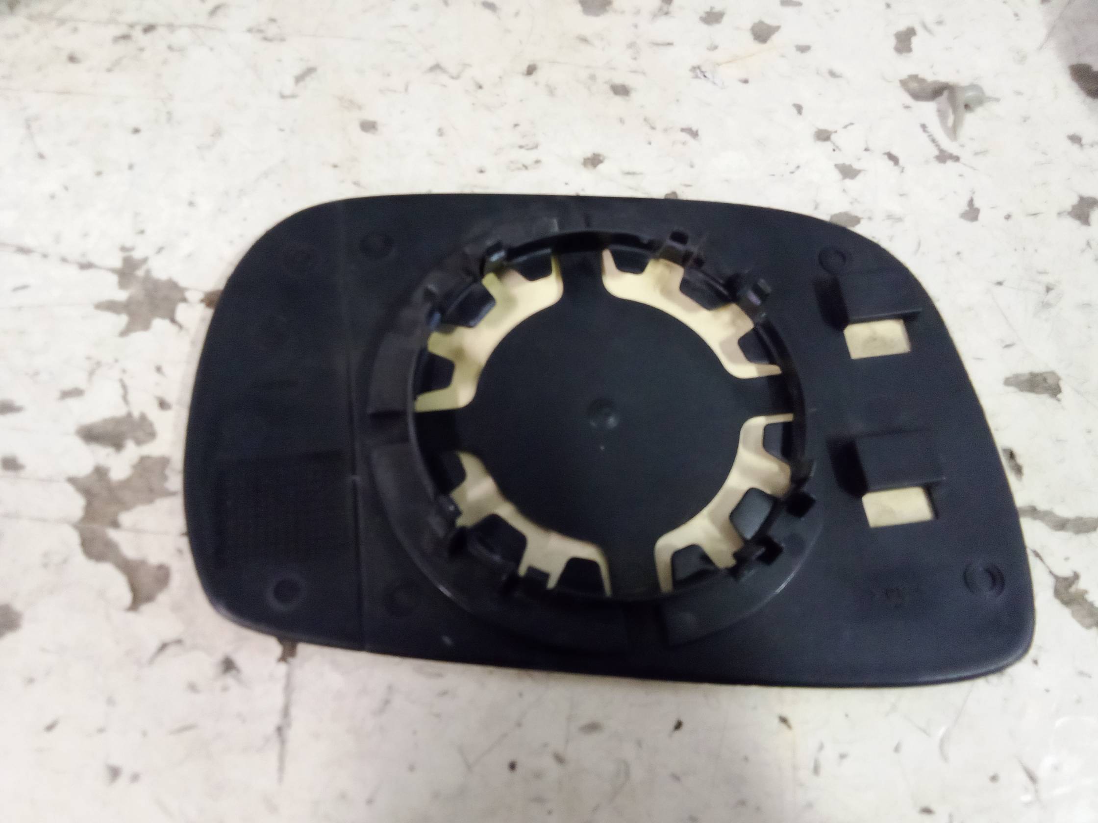 Cristallo retrovisore est. dx.