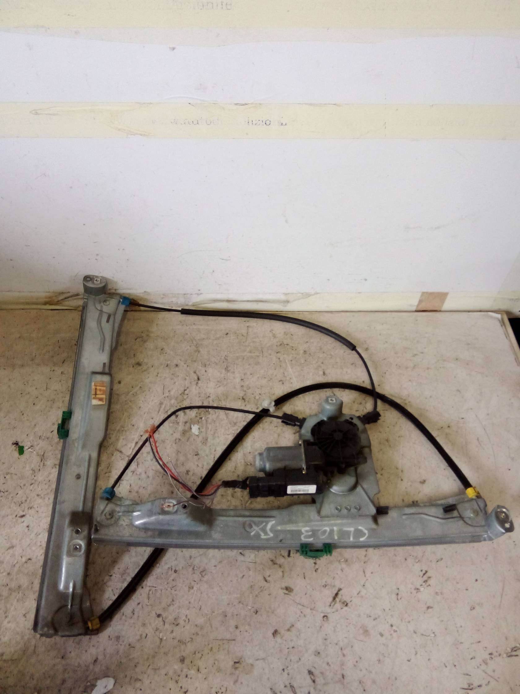 Alzacristallo elettr. porta ant. sx.