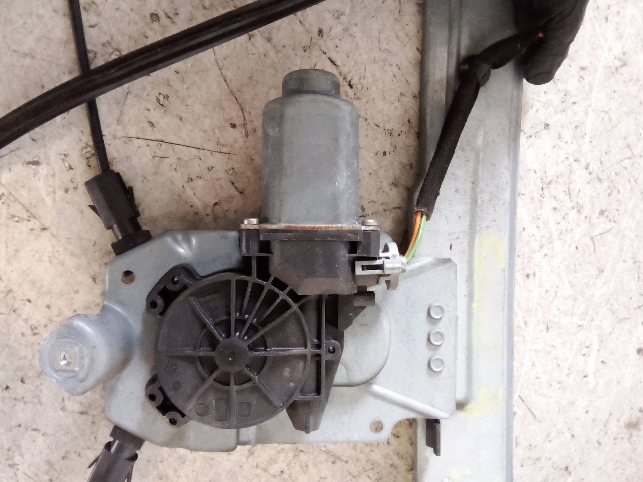 Alzacristallo elettr. porta ant. dx. Alzacristallo elettr. porta ant. dx.