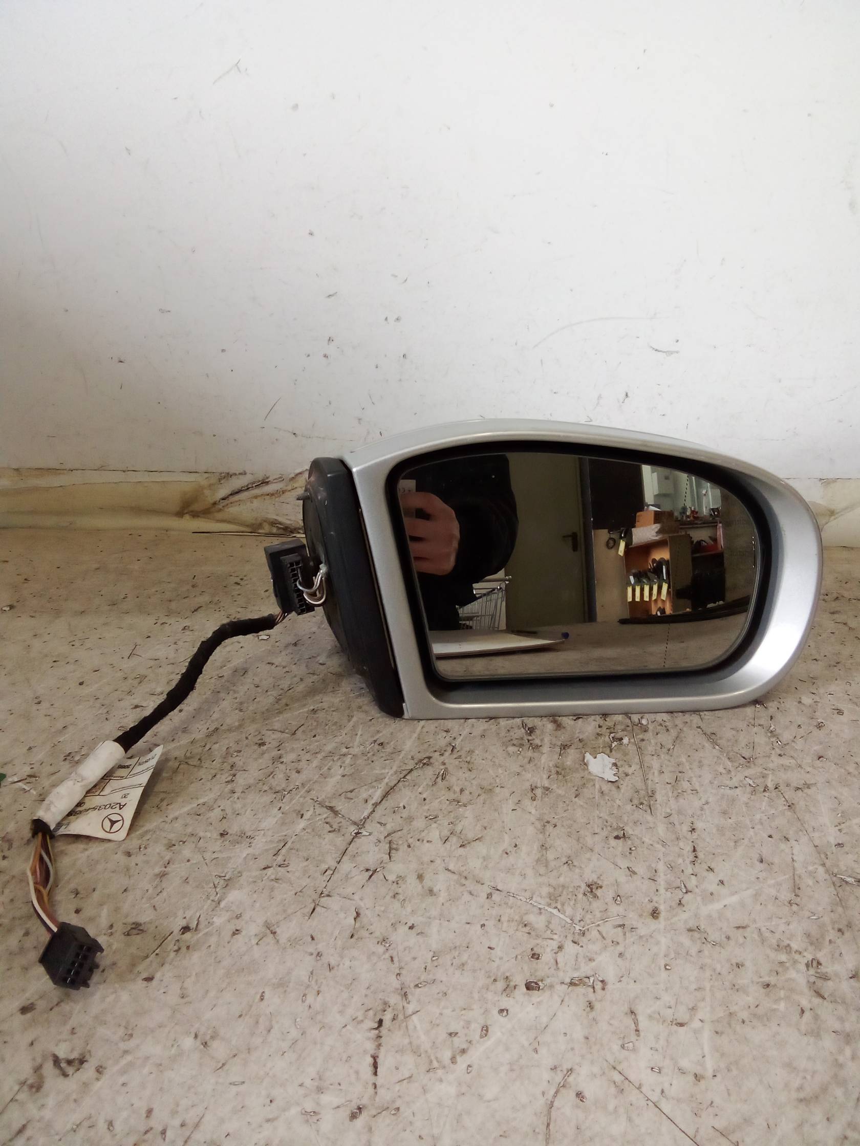 Retrovisore est. regolaz. elettr. dx.