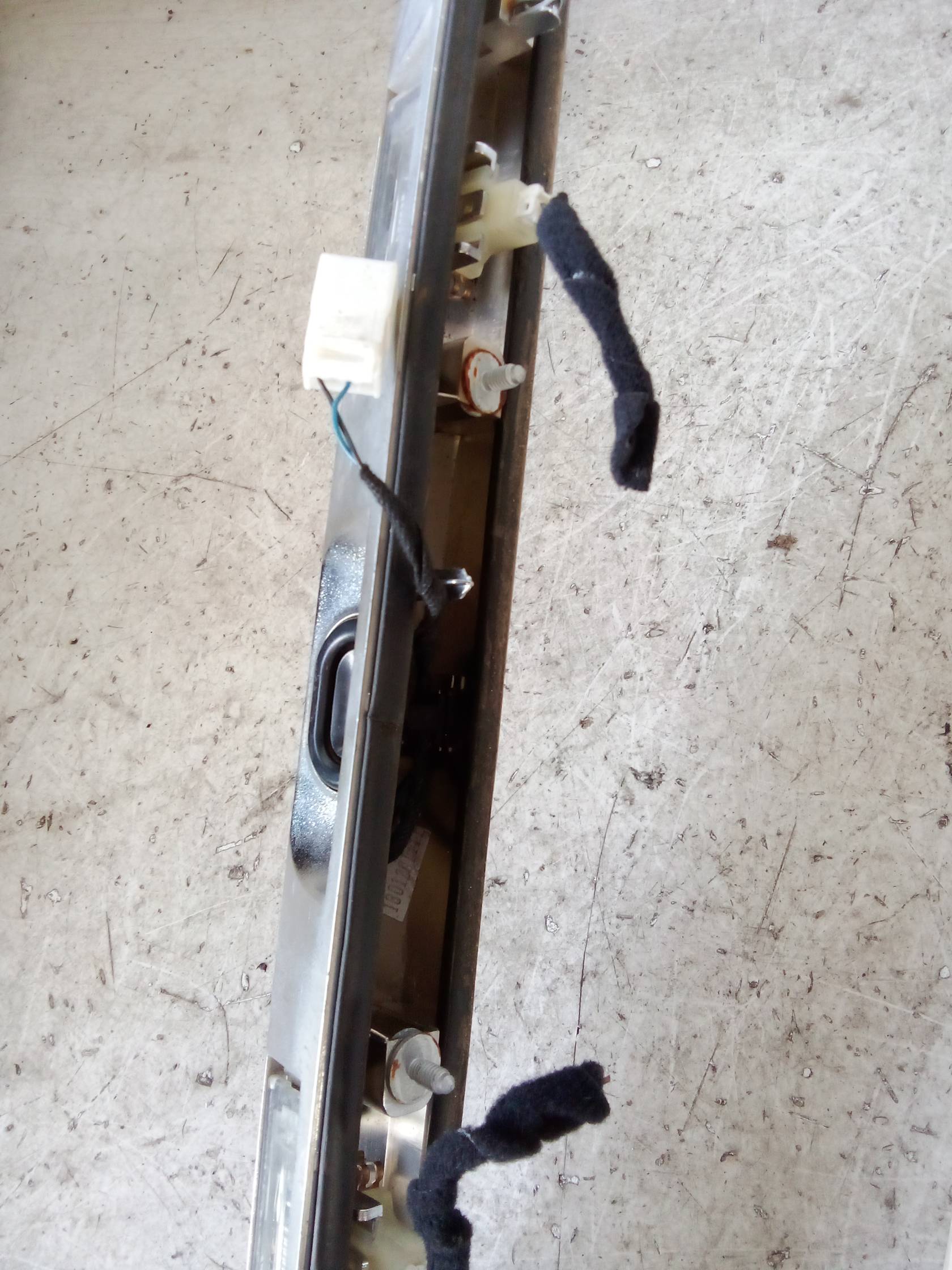 Maniglia portello post. Maniglia portello post.