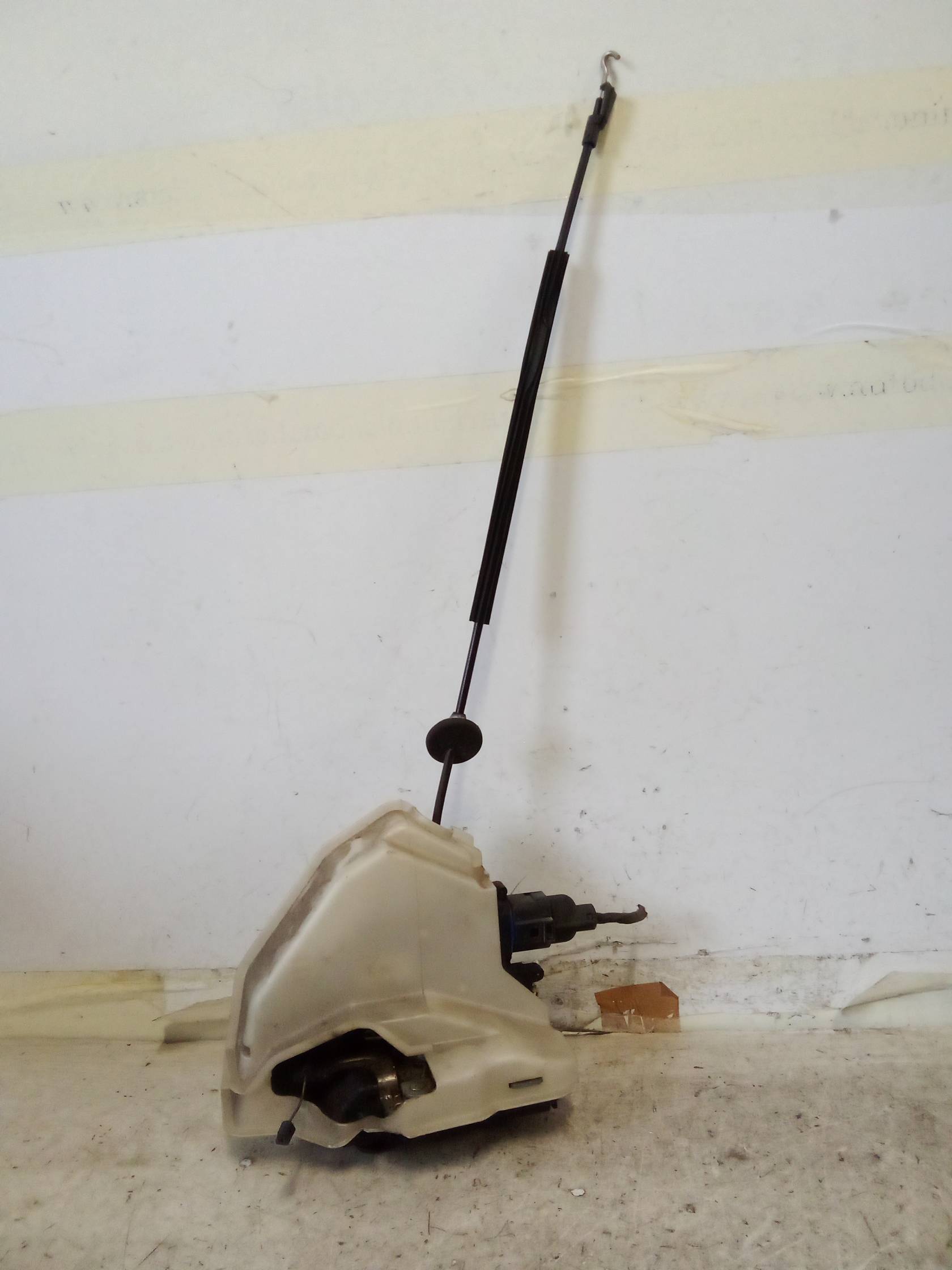 Serratura porta post. dx.