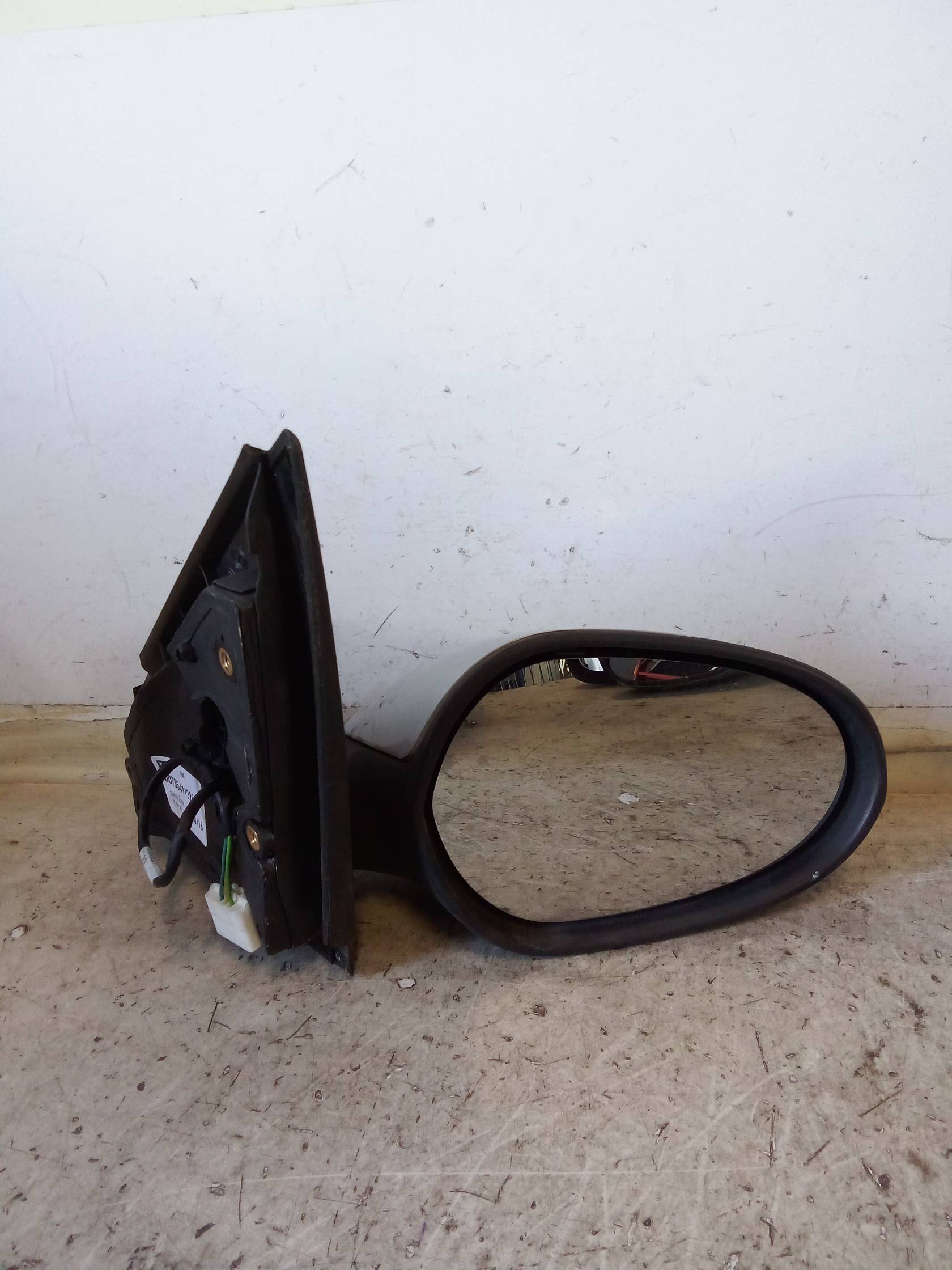 Retrovisore est. dx.