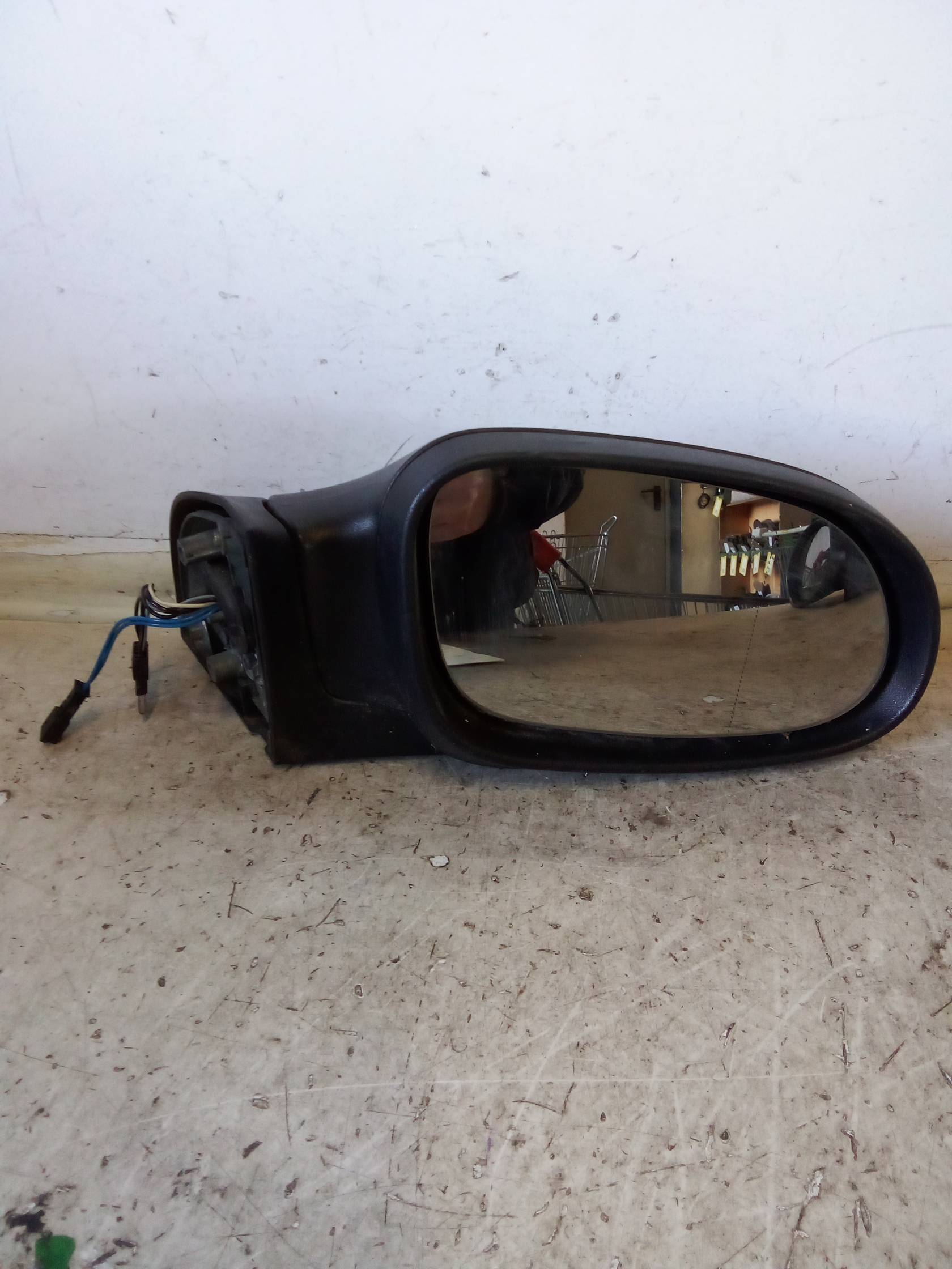 Retrovisore est. regolaz. elettr. dx.