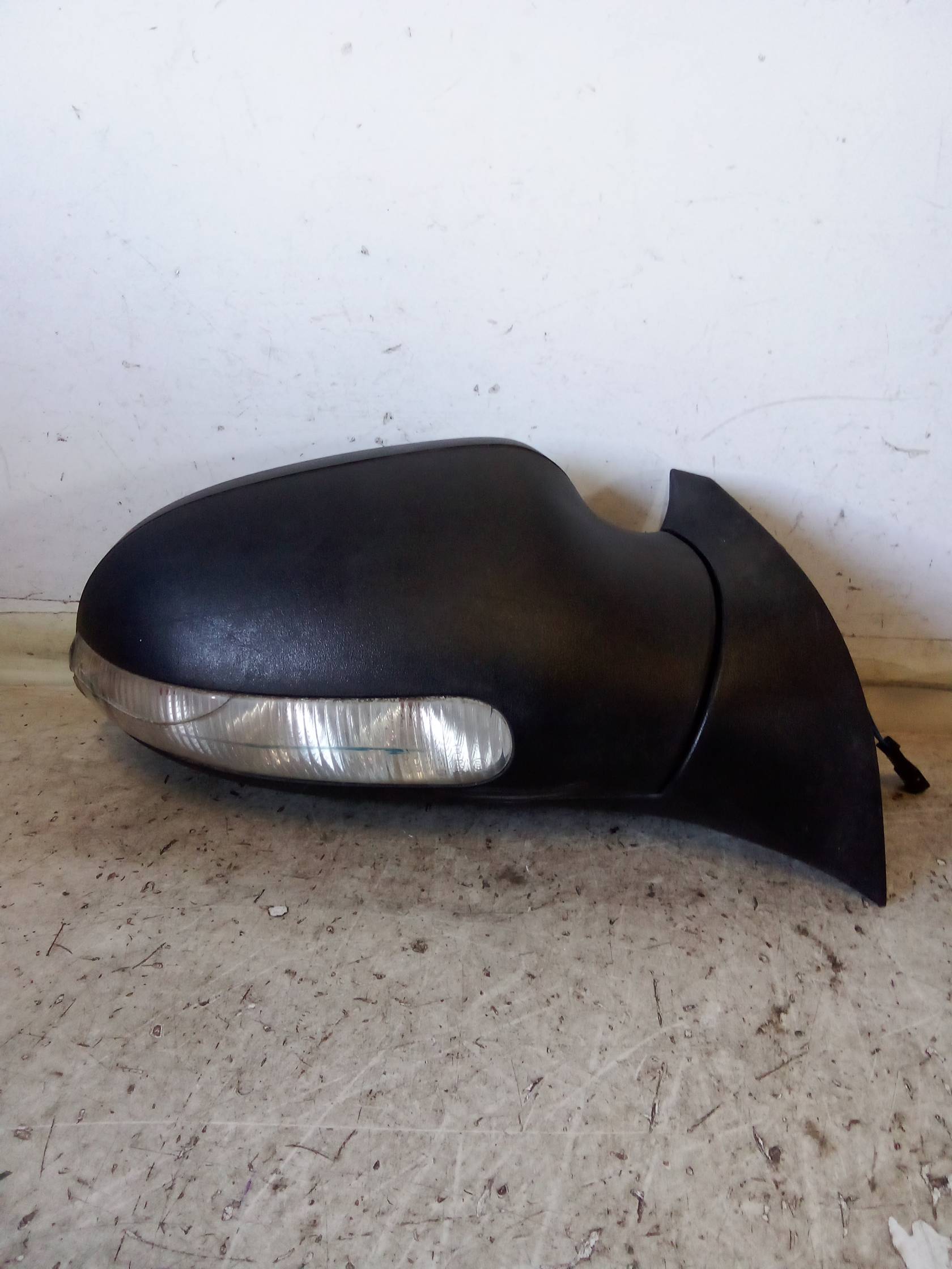 Retrovisore est. regolaz. elettr. dx.