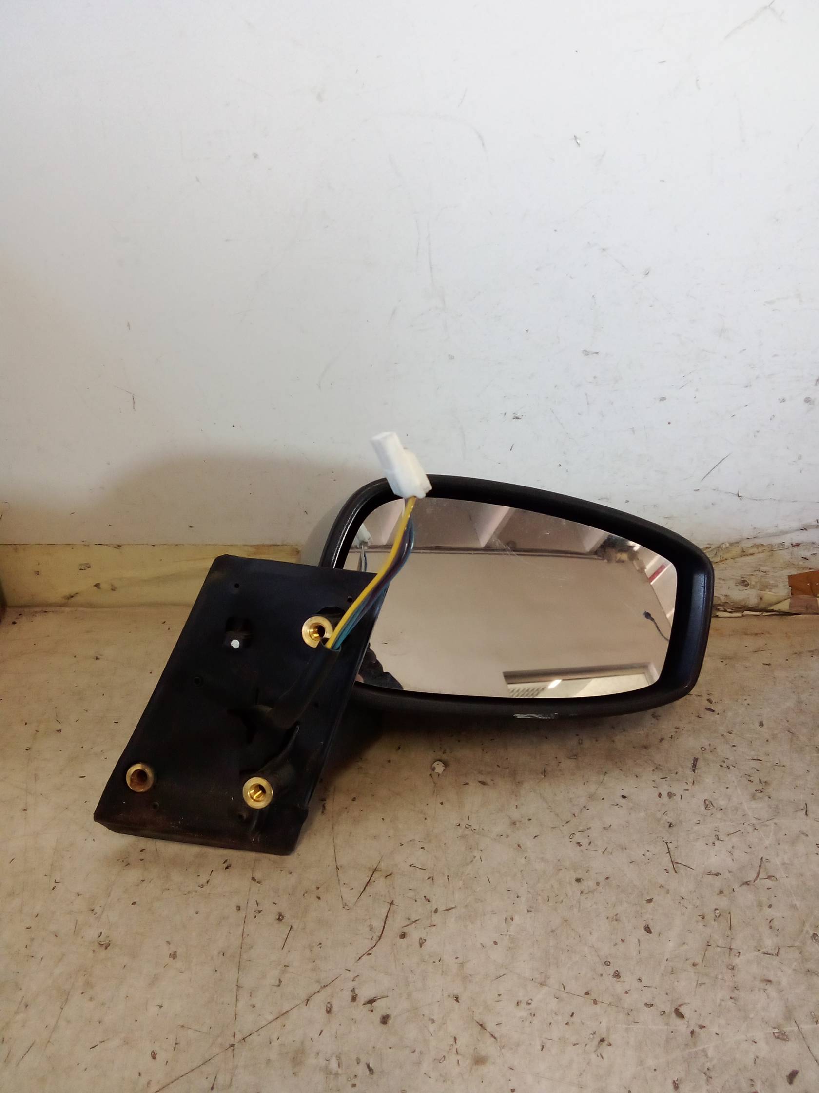 Retrovisore est. dx.