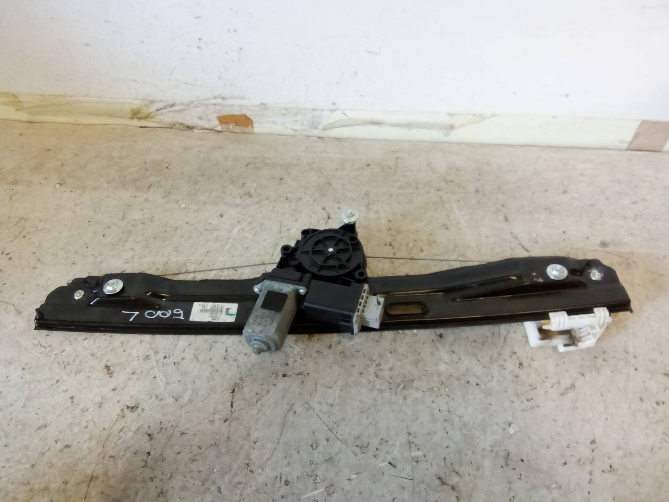 Alzacristallo elettr. porta ant. sx.