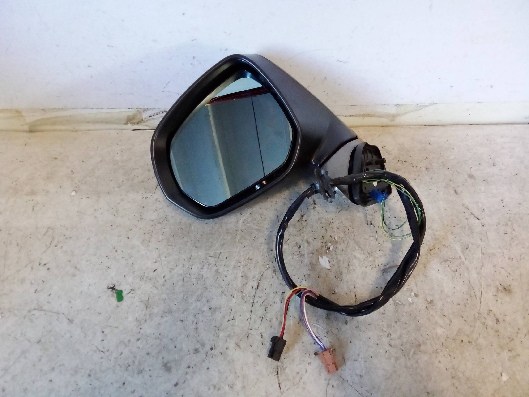 Retrovisore est. regolaz. elettr. sx.