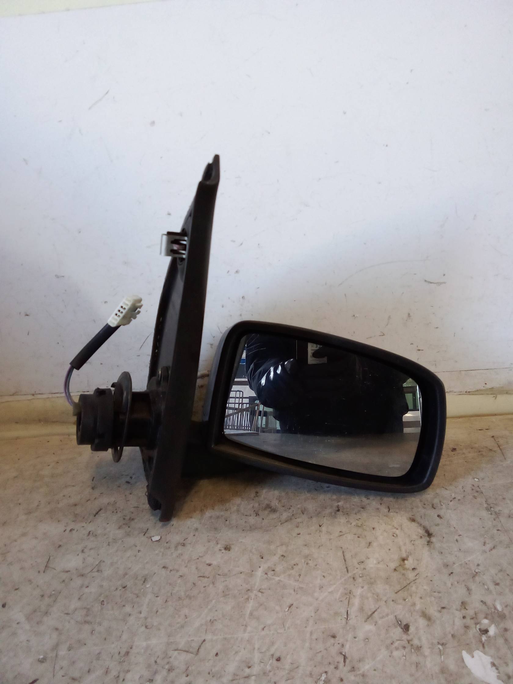 Retrovisore est. regolaz. elettr. dx.