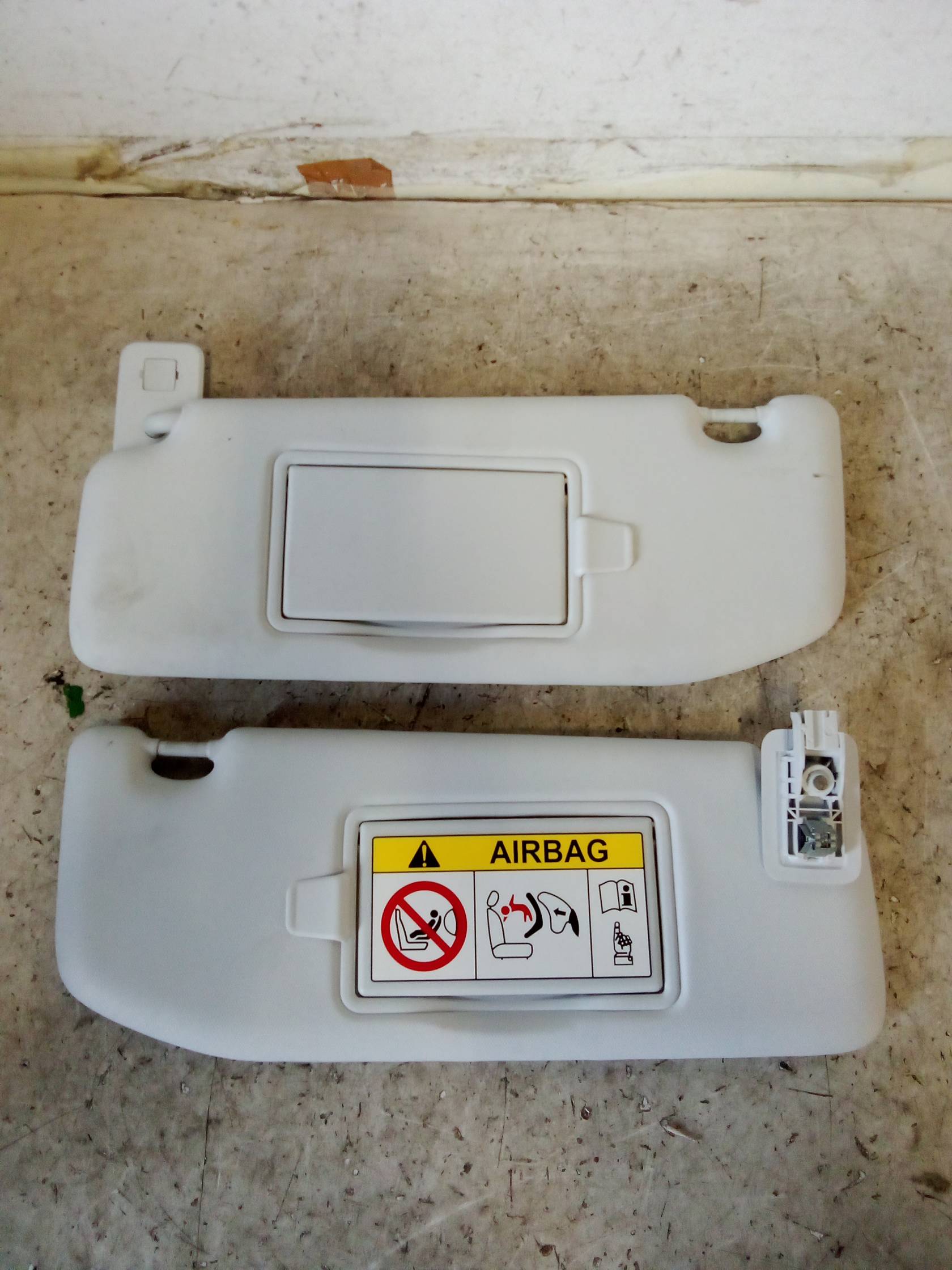 Aletta parasole parabrezza