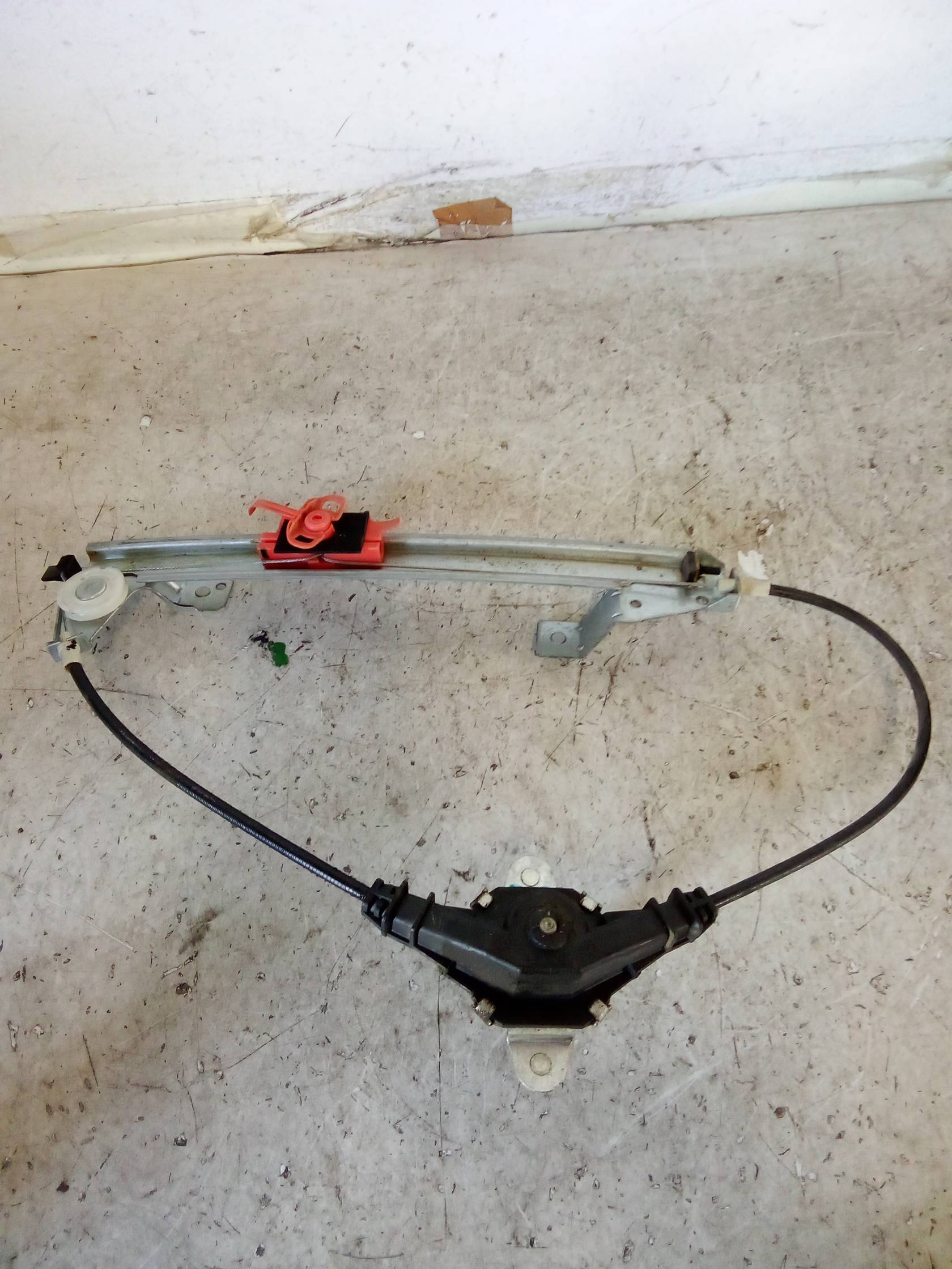 Alzacristallo elettr. porta post. sx.