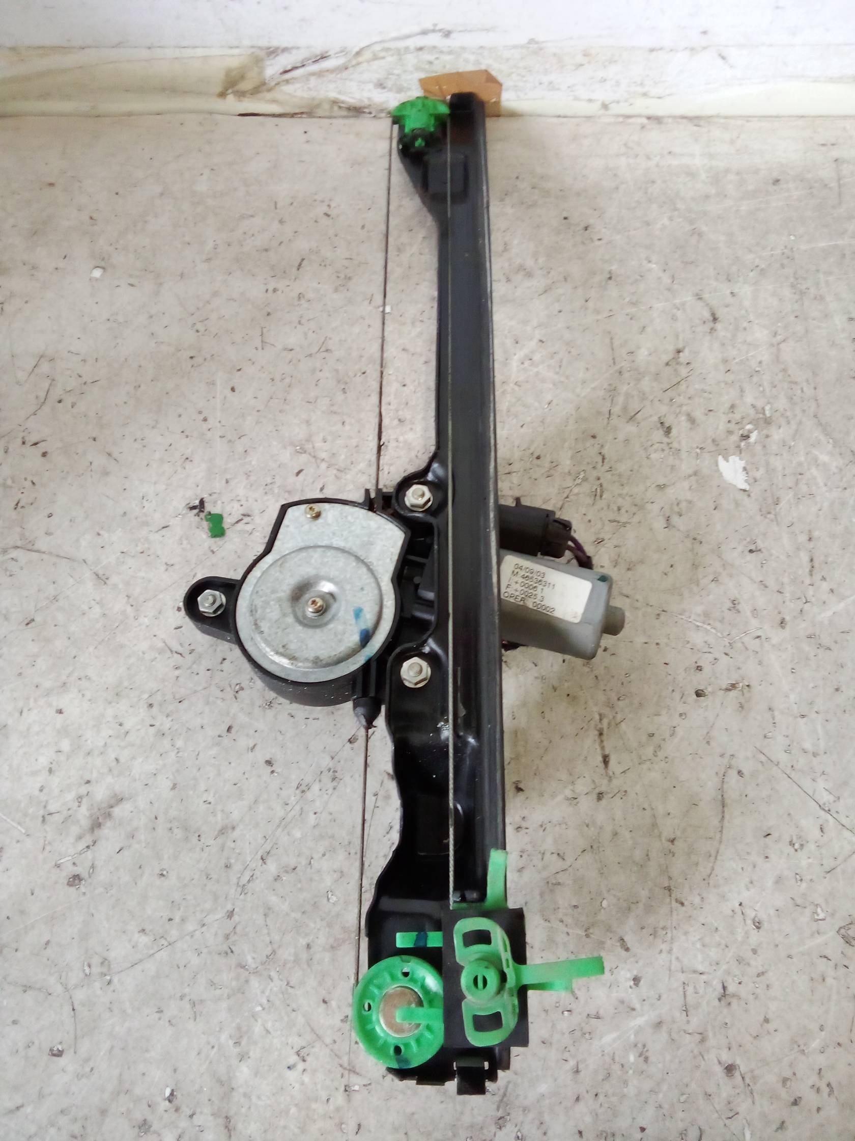 Alzacristallo elettr. porta ant. con motorino dx.