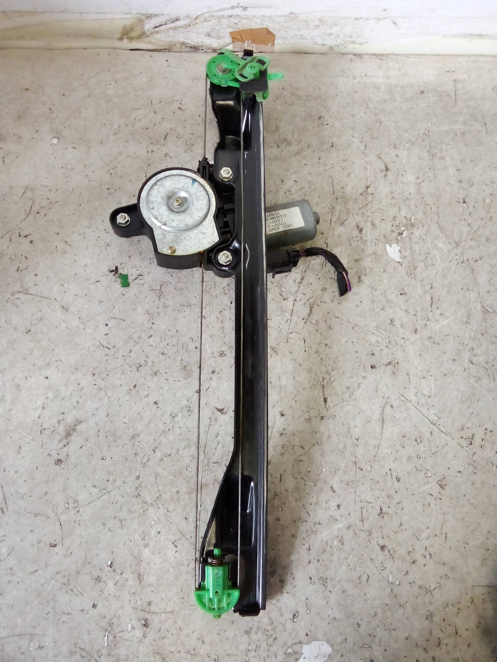 Alzacristallo elettr. porta ant. con motorino sx.