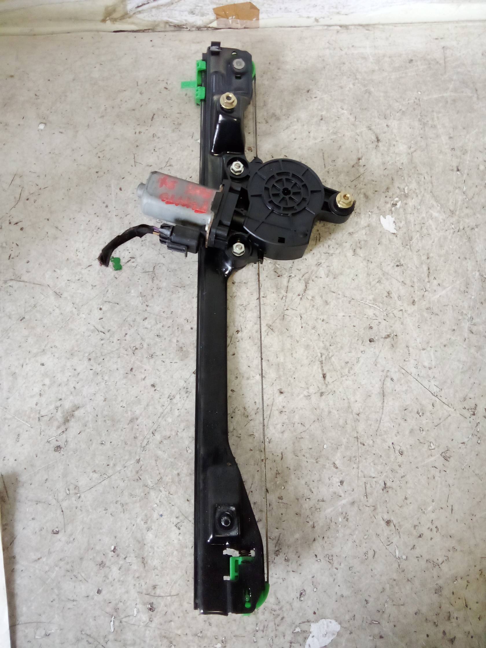 Alzacristallo elettr. porta ant. con motorino sx.