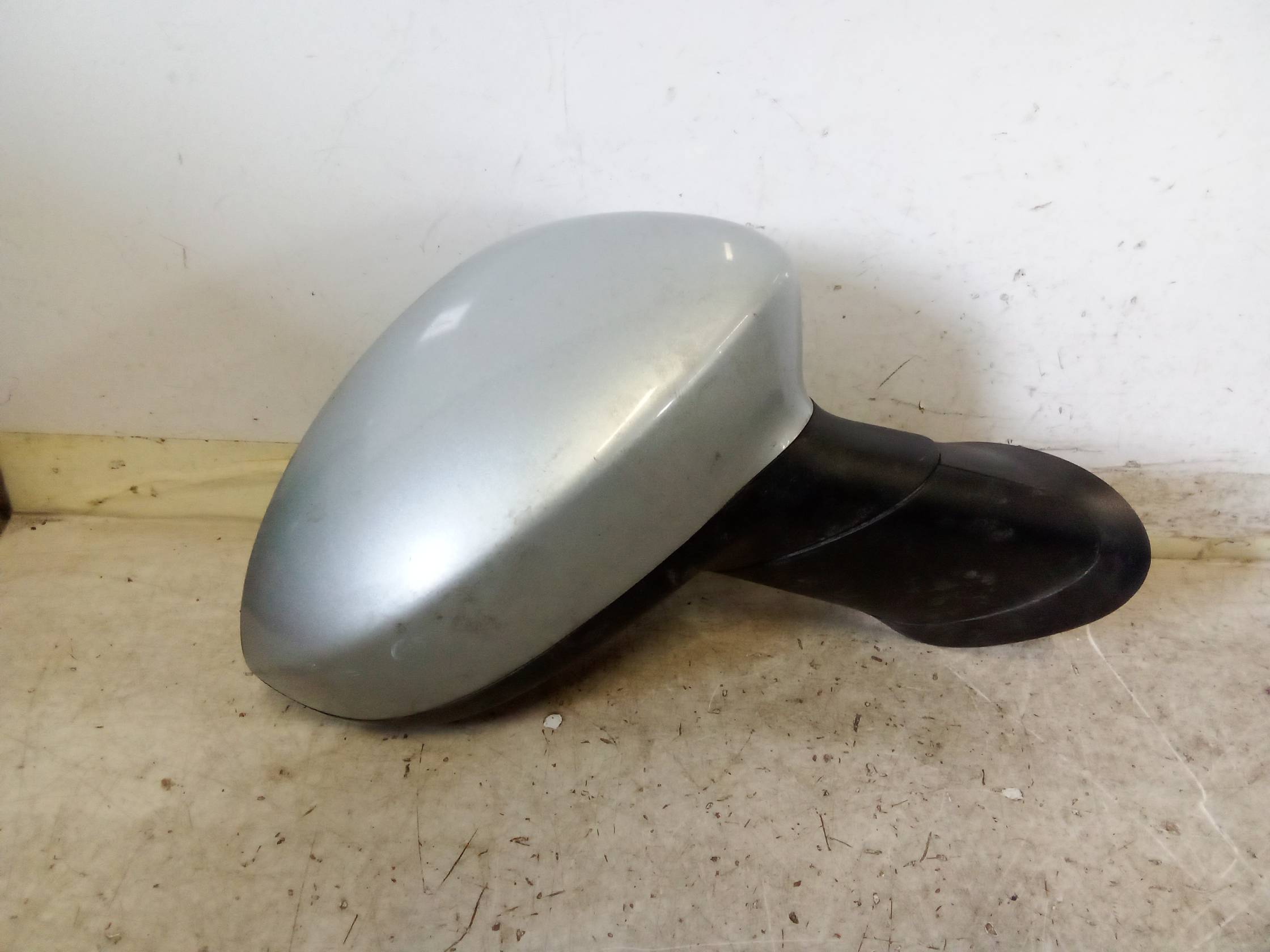 Retrovisore est. dx.