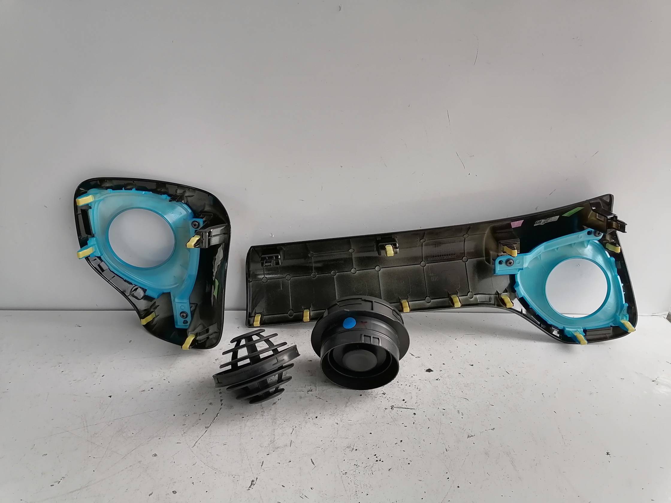 Bocchetta aria lat. cruscotto sx.