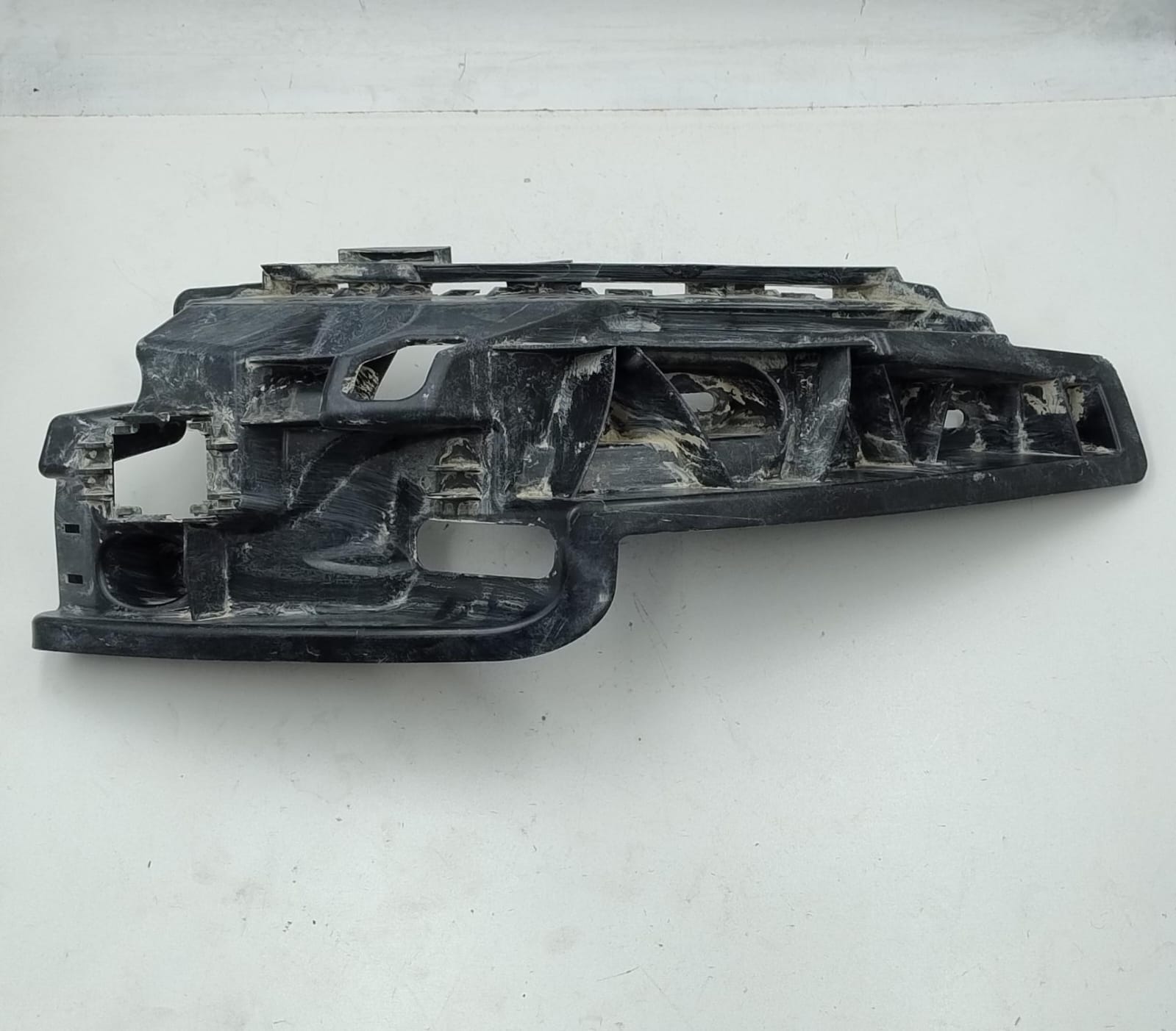 staffa paraurti posteriore dx.