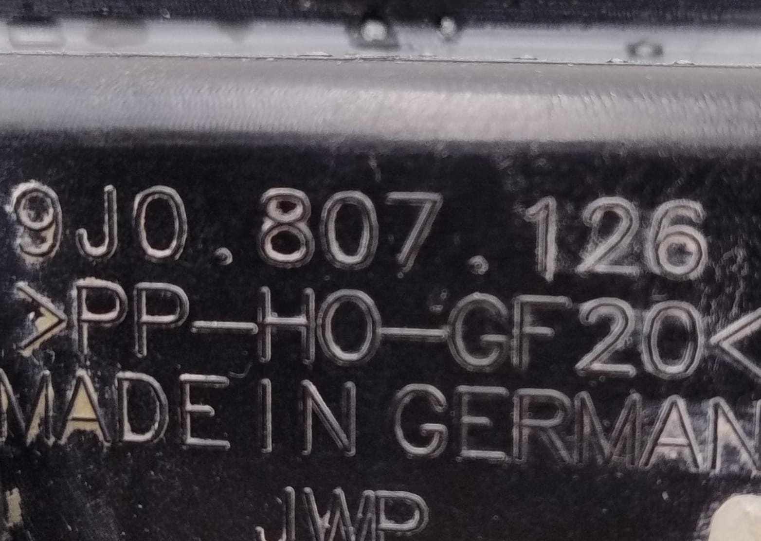 staffa paraurti posteriore dx.