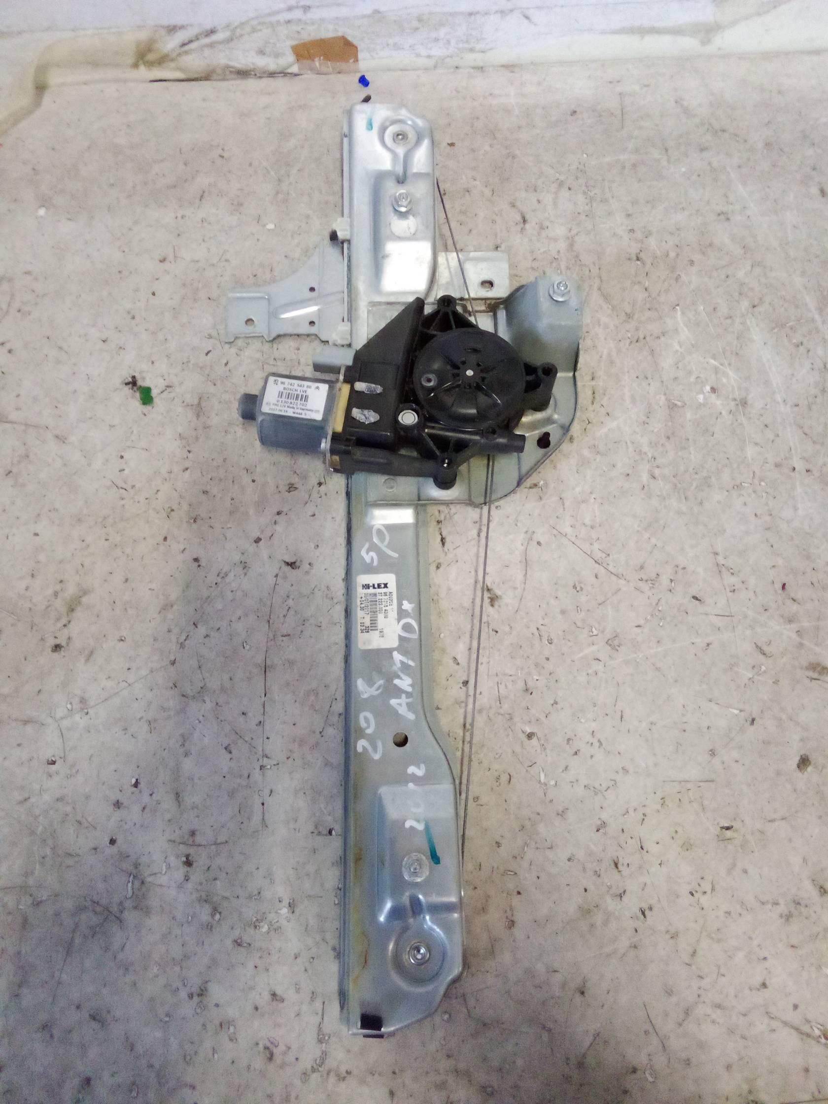 Alzacristallo elettr. porta ant. dx.