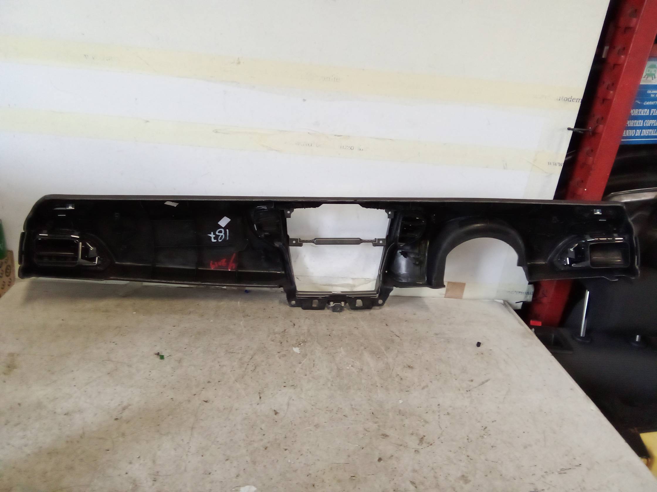 Bocchetta aria lat. cruscotto dx.