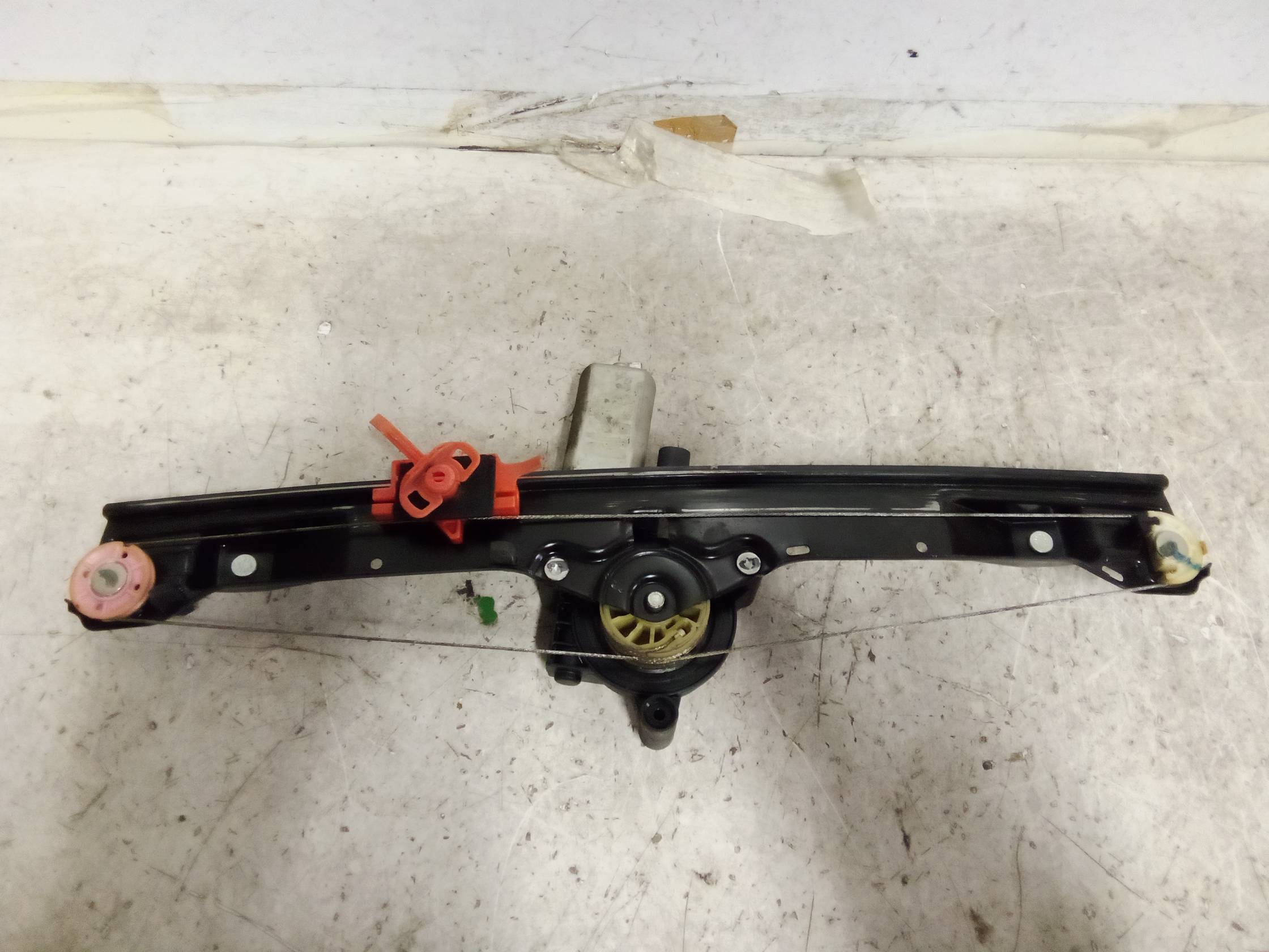 Alzacristallo elettr. porta ant. dx.